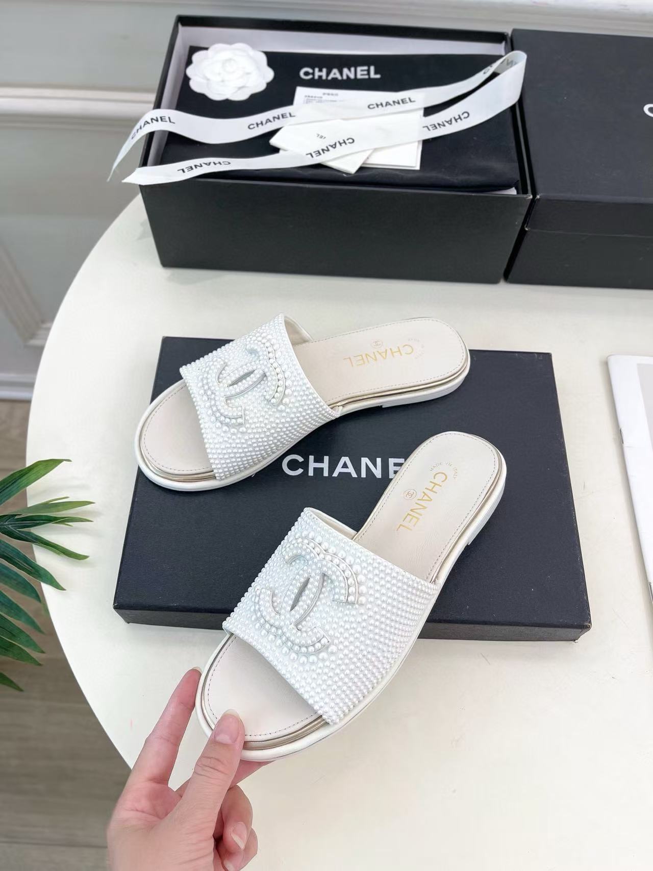 CHANE1 高品質ダブルCパールスリッパ【50%割引+送料無料】