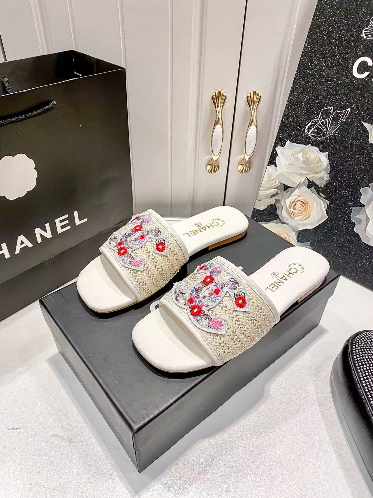 CHANE1 刺繍フラワーダブルCスリッパ【50%割引+送料無料】