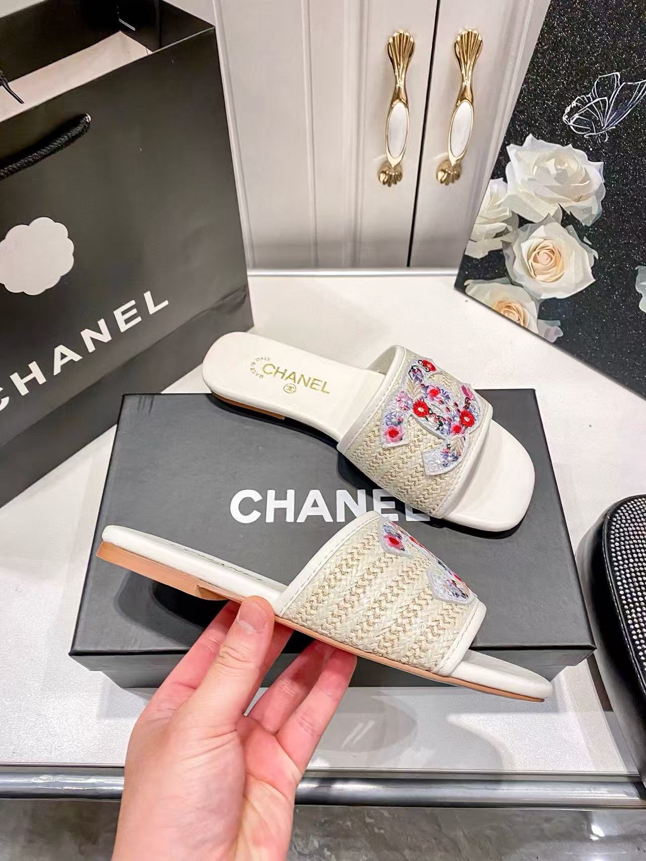 CHANE1 刺繍フラワーダブルCスリッパ【50%割引+送料無料】