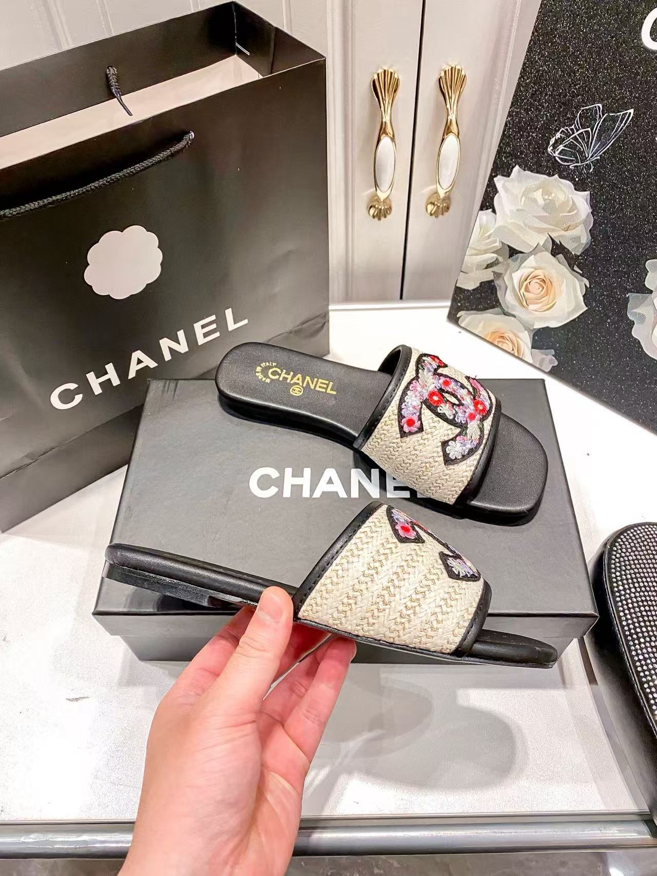 CHANE1 刺繍フラワーダブルCスリッパ【50%割引+送料無料】