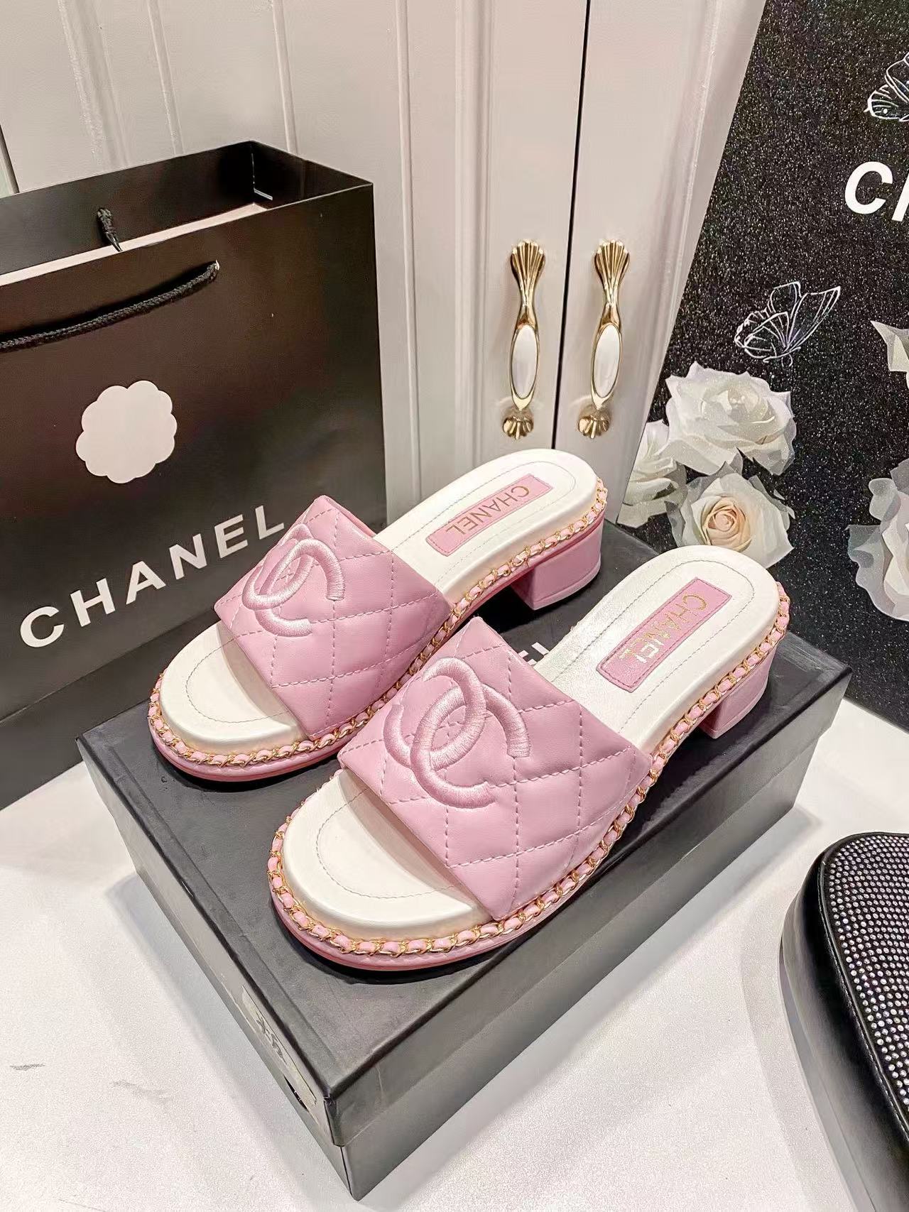 CHANE1 ダブルCチェーン 厚底 ローヒール スリッパ【50％割引+送料無料】