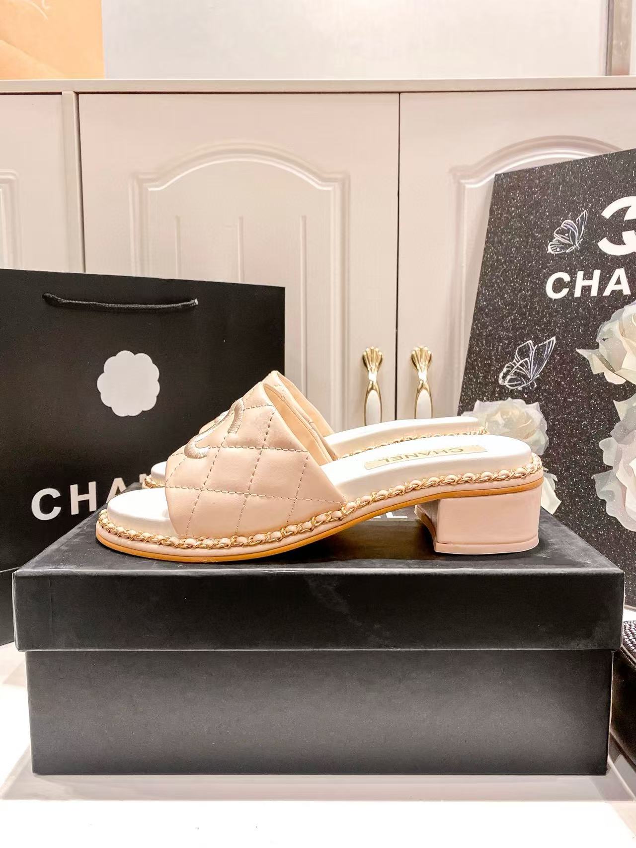 CHANE1 ダブルCチェーン 厚底 ローヒール スリッパ【50％割引+送料無料】