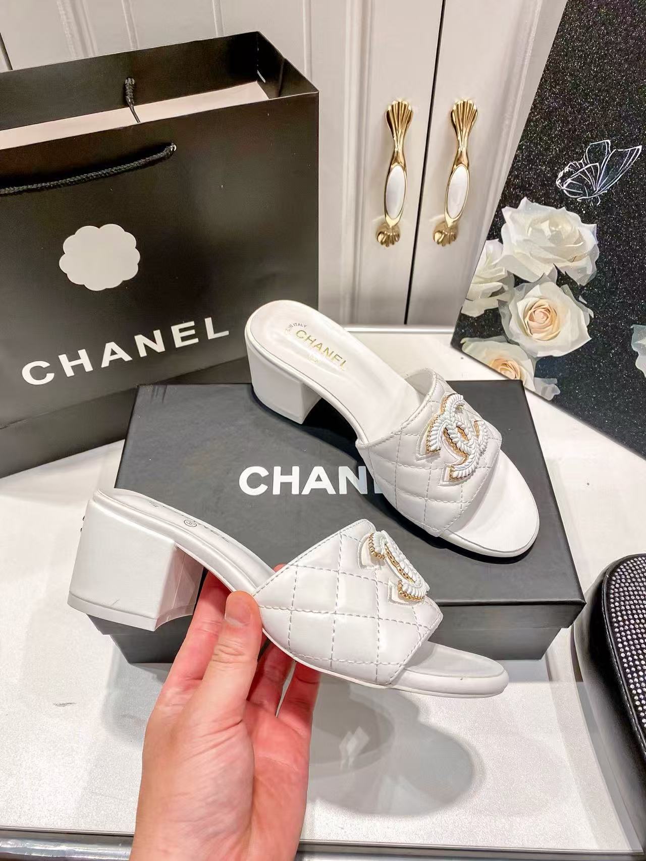 CHANE1 ダブルC チェック柄 ローヒール スリッパ【50％割引+送料無料】