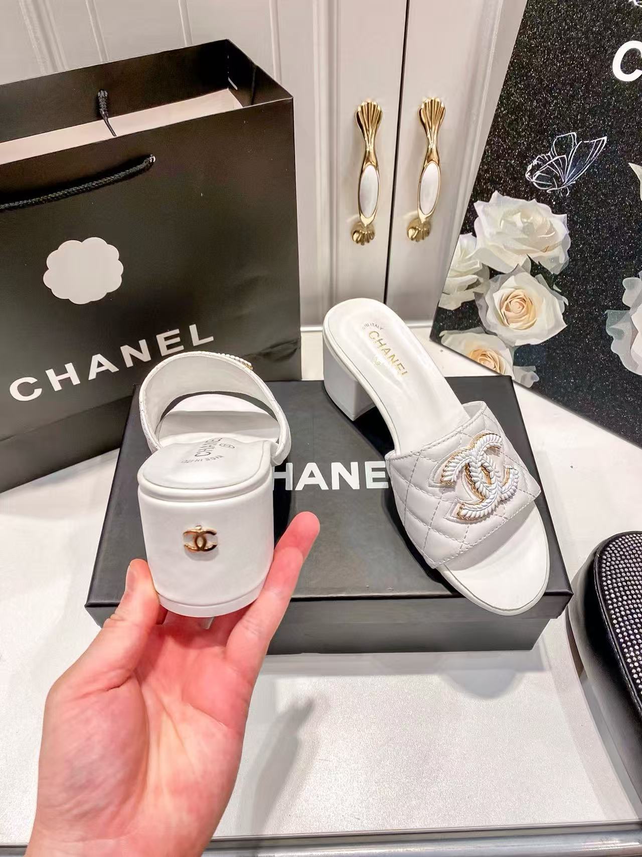 CHANE1 ダブルC チェック柄 ローヒール スリッパ【50％割引+送料無料】