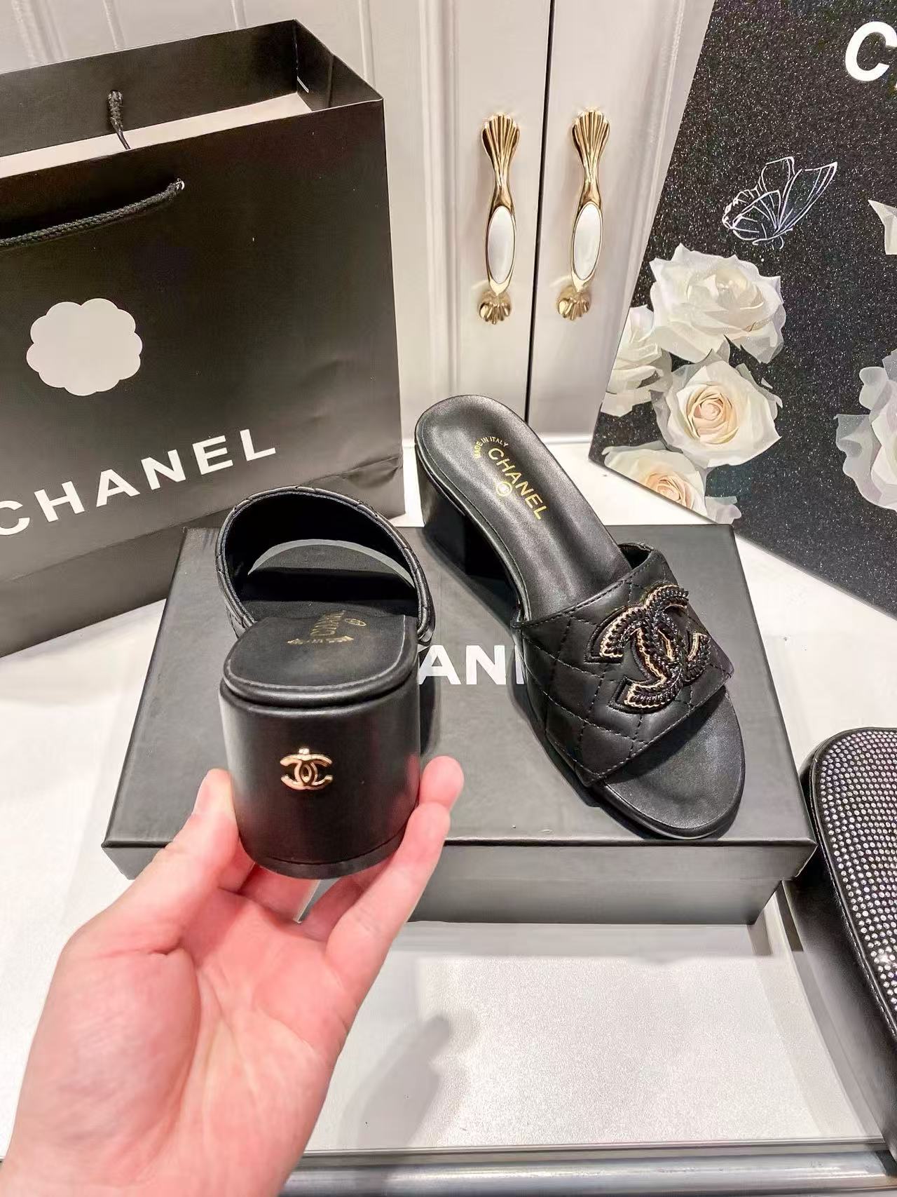 CHANE1 ダブルC チェック柄 ローヒール スリッパ【50％割引+送料無料】