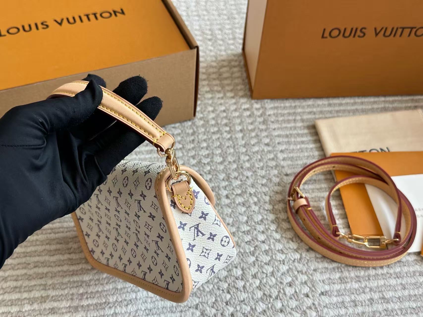 LVバゲットハンドバッグ【50%割引+送料無料】