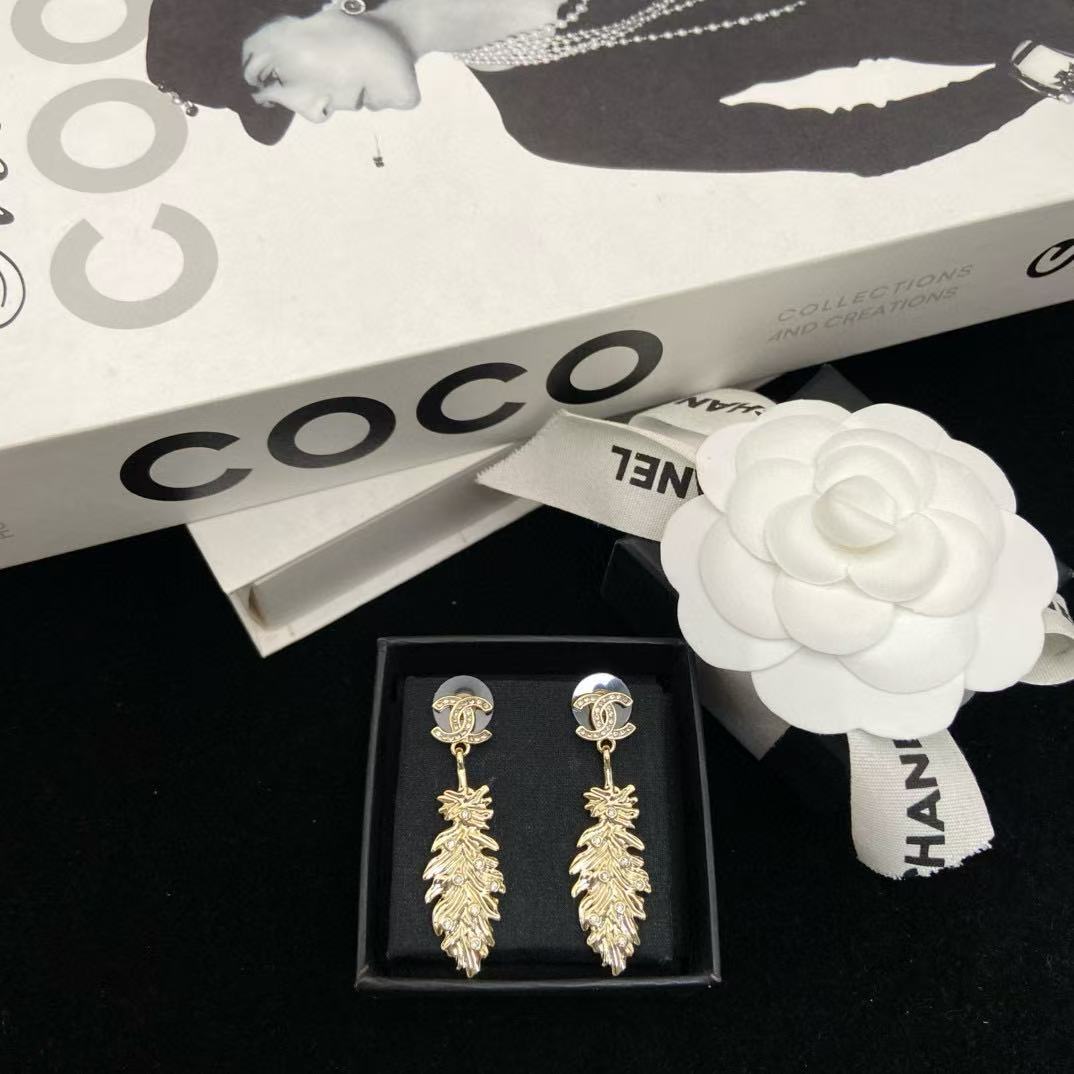 CHANE1 ダブルC フルダイヤモンド フェザーイヤリング【50%割引+送料無料】