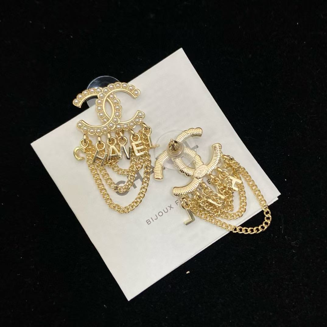 CHANE1 ダブルCタッセルレターイヤリング【50％割引+送料無料】