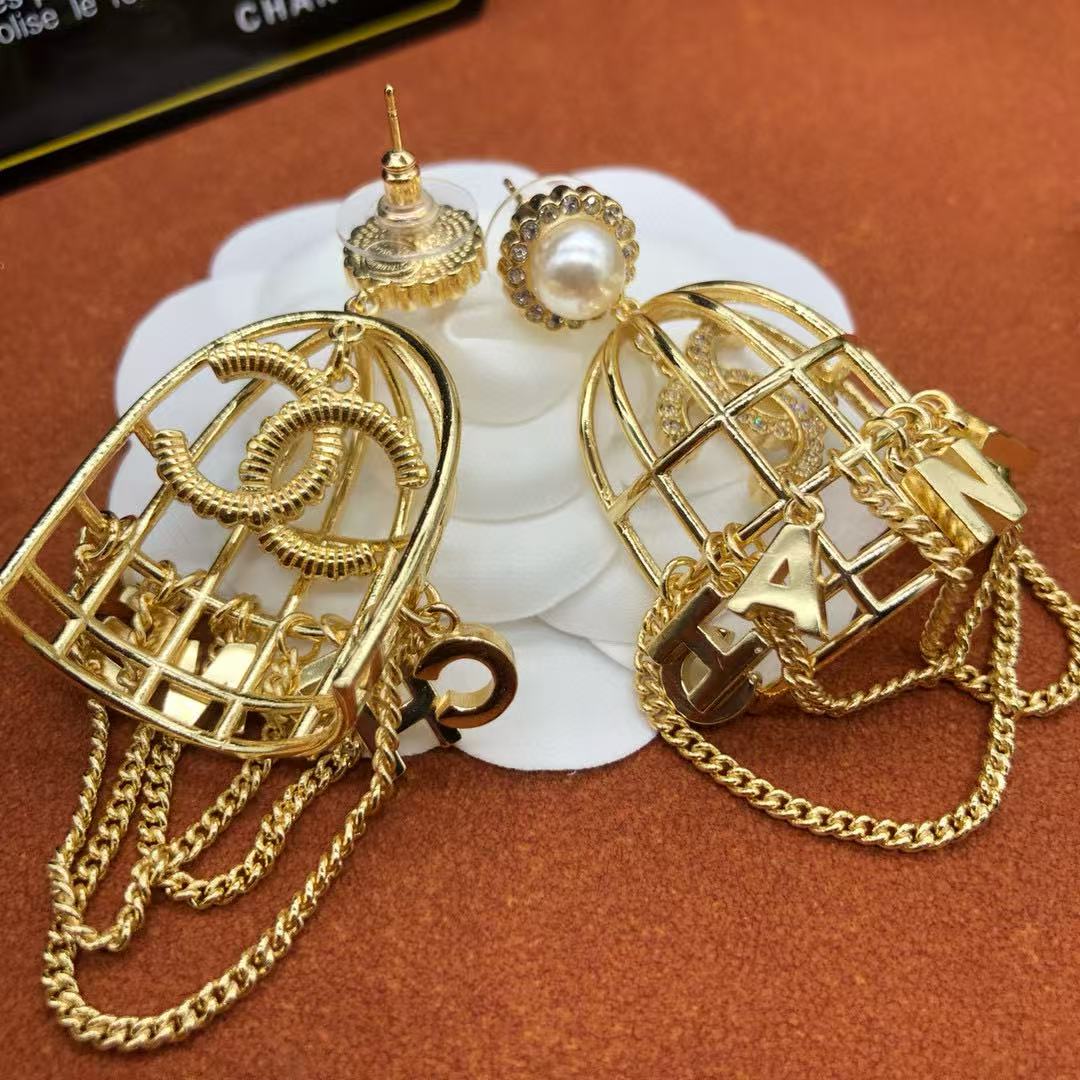 CHANE1 ダブルC バードケージパールイヤリング【50％割引+送料無料】