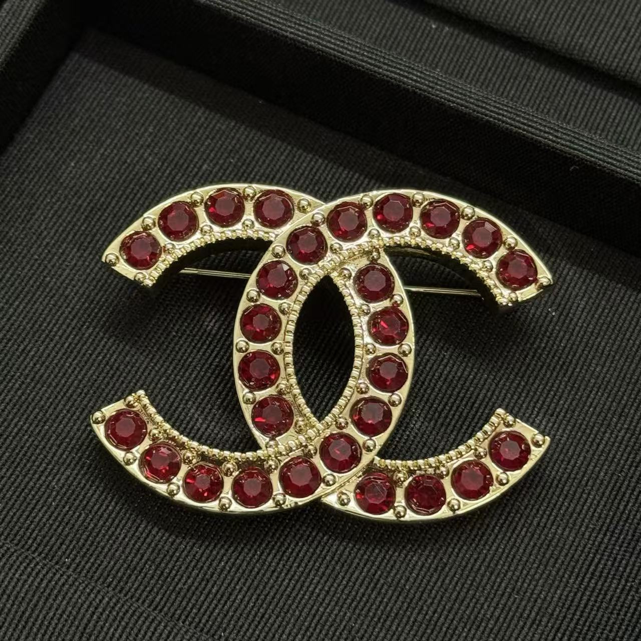 CHANE1 ダブルCルビーブローチ【50％割引+送料無料】