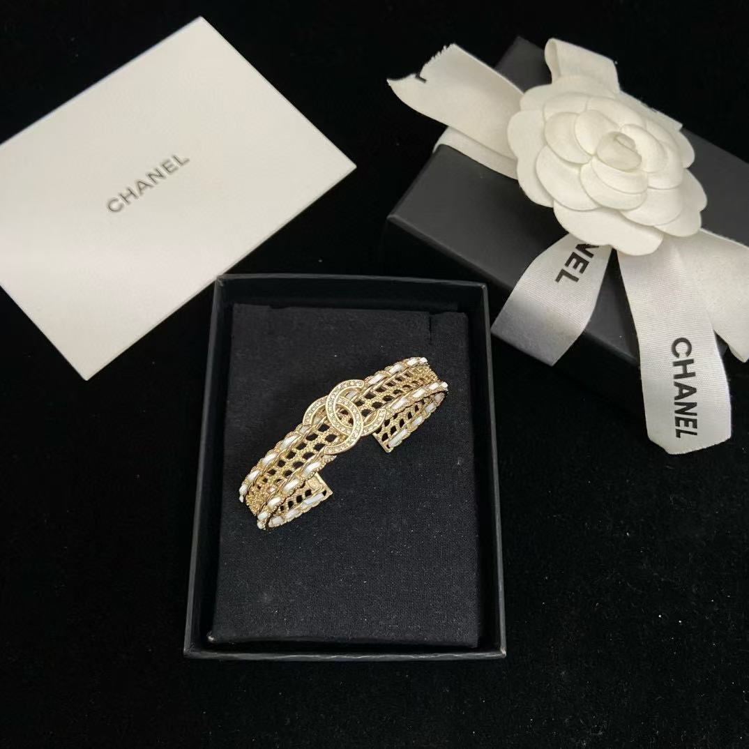 CHANE1 ダブルC ホローブレスレット【50%割引+送料無料】