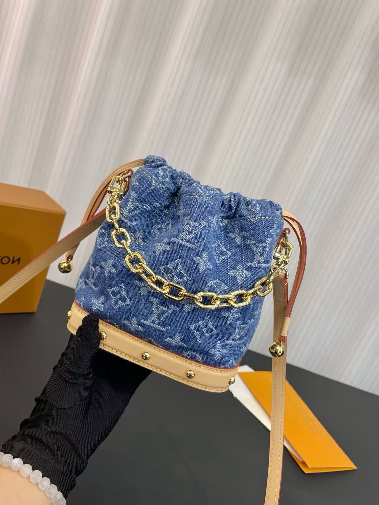 LVチェーンバケットバッグ【50％割引+送料無料】