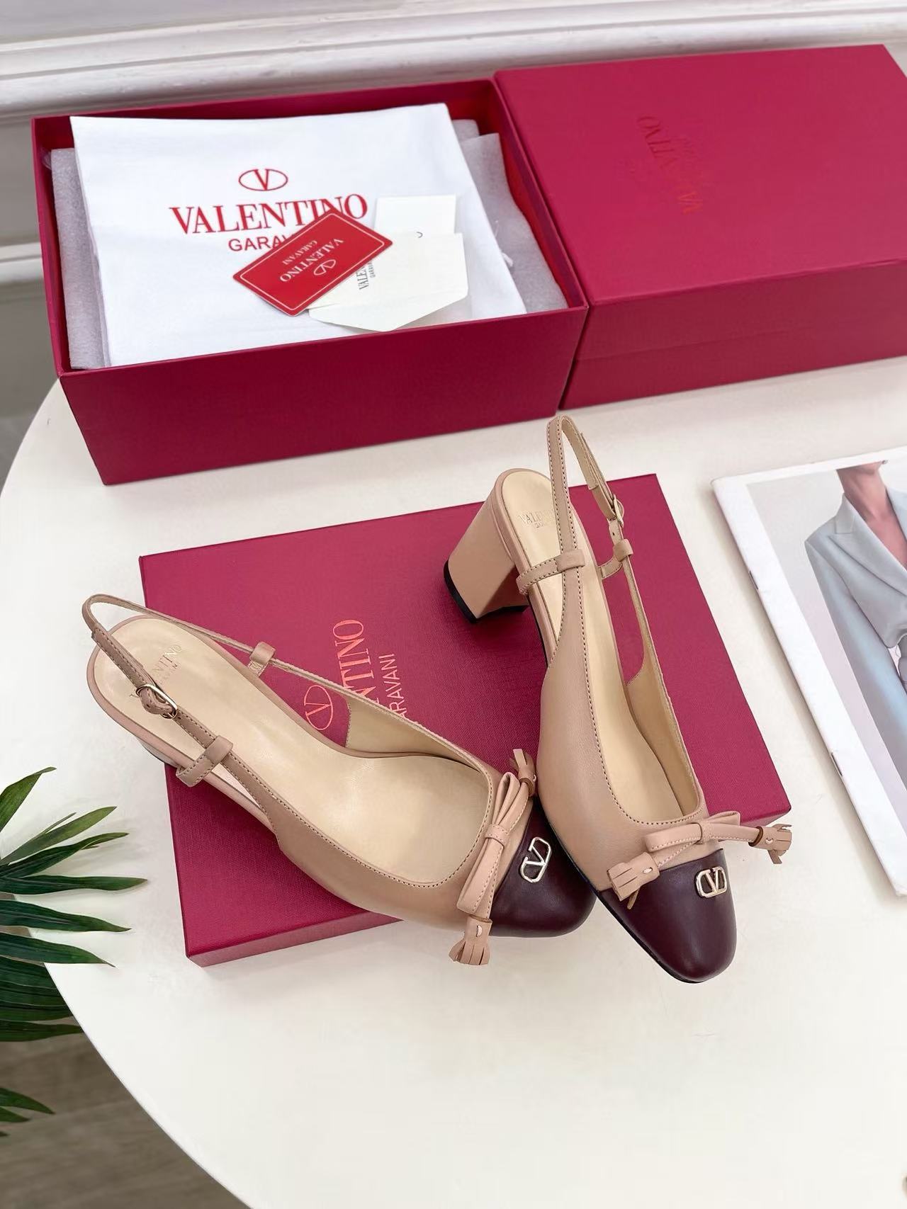 VALENT1NO 高品質スクエアトゥローヒール【50％割引+送料無料】