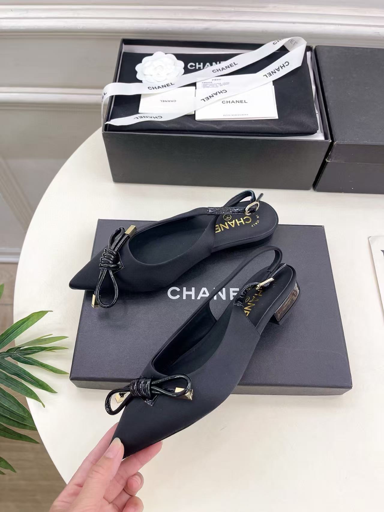CHANE1 高品質ポインテッドトゥフラットシューズ【50％割引+送料無料】