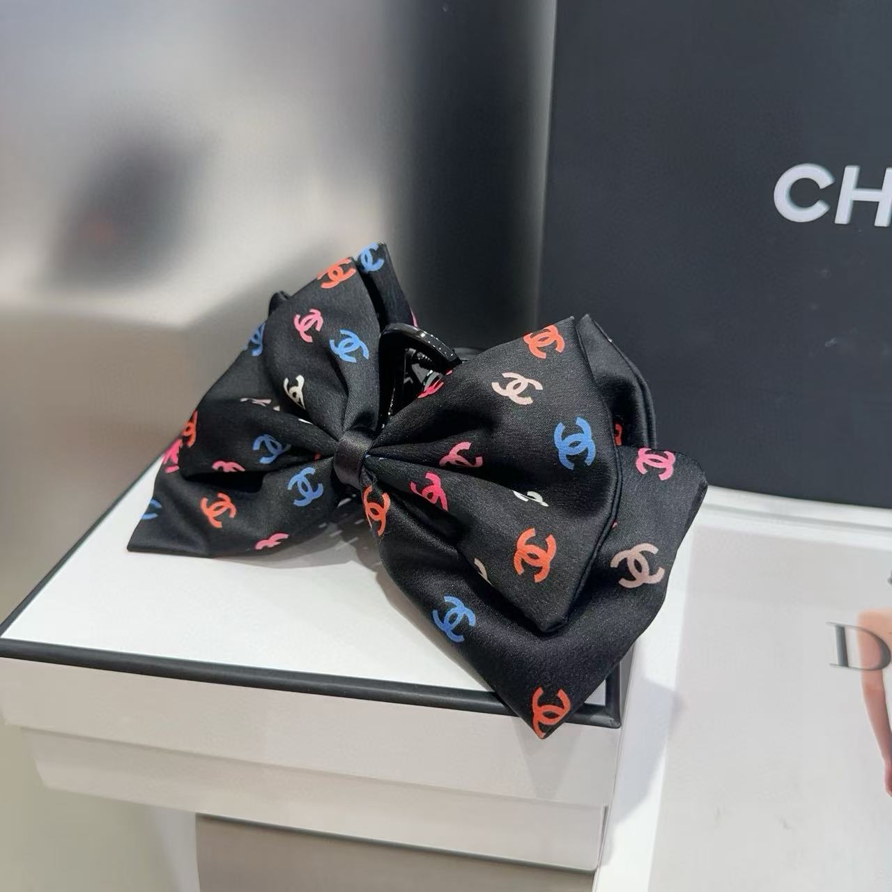 CHANE1 ダブルC フルロゴ ヘアピン【50％割引+送料無料】