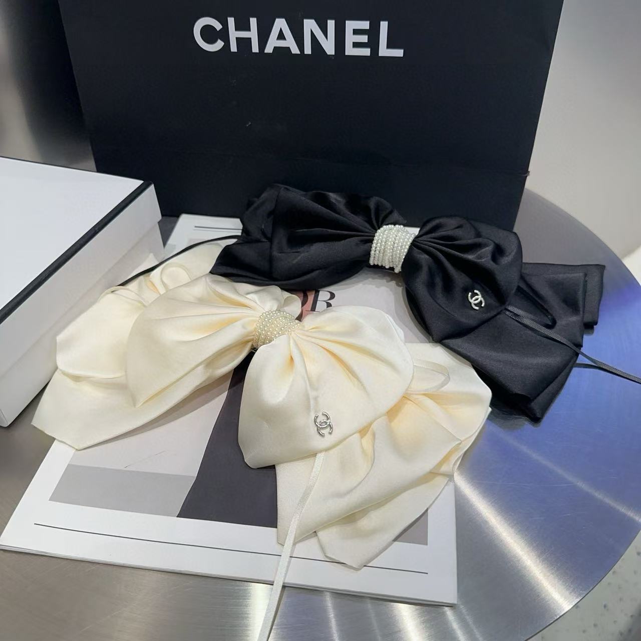 CHANE1 ダブルCパールヘアピン【50％割引+送料無料】
