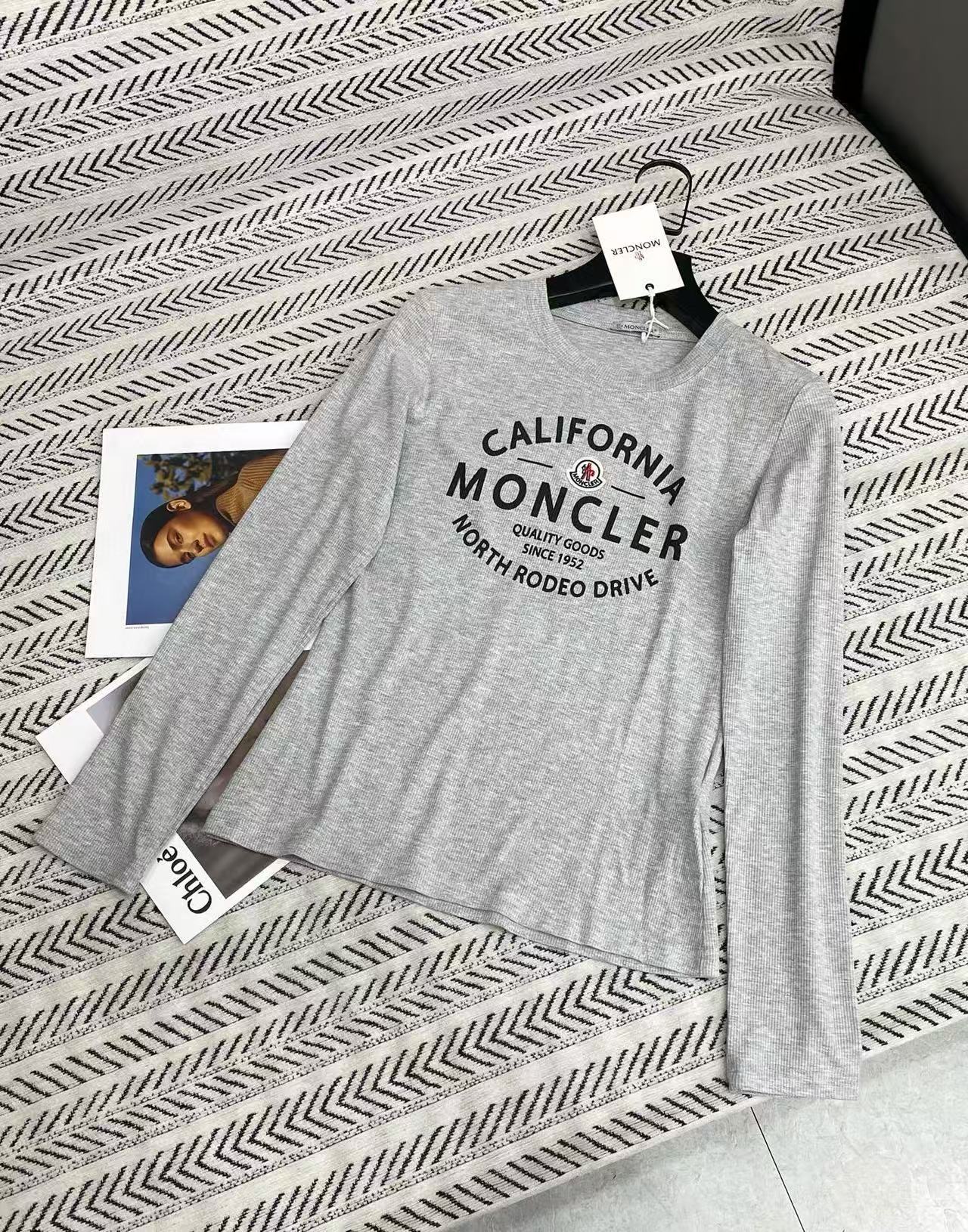 MONCLER レタリング 長袖Tシャツ【50%割引+送料無料】