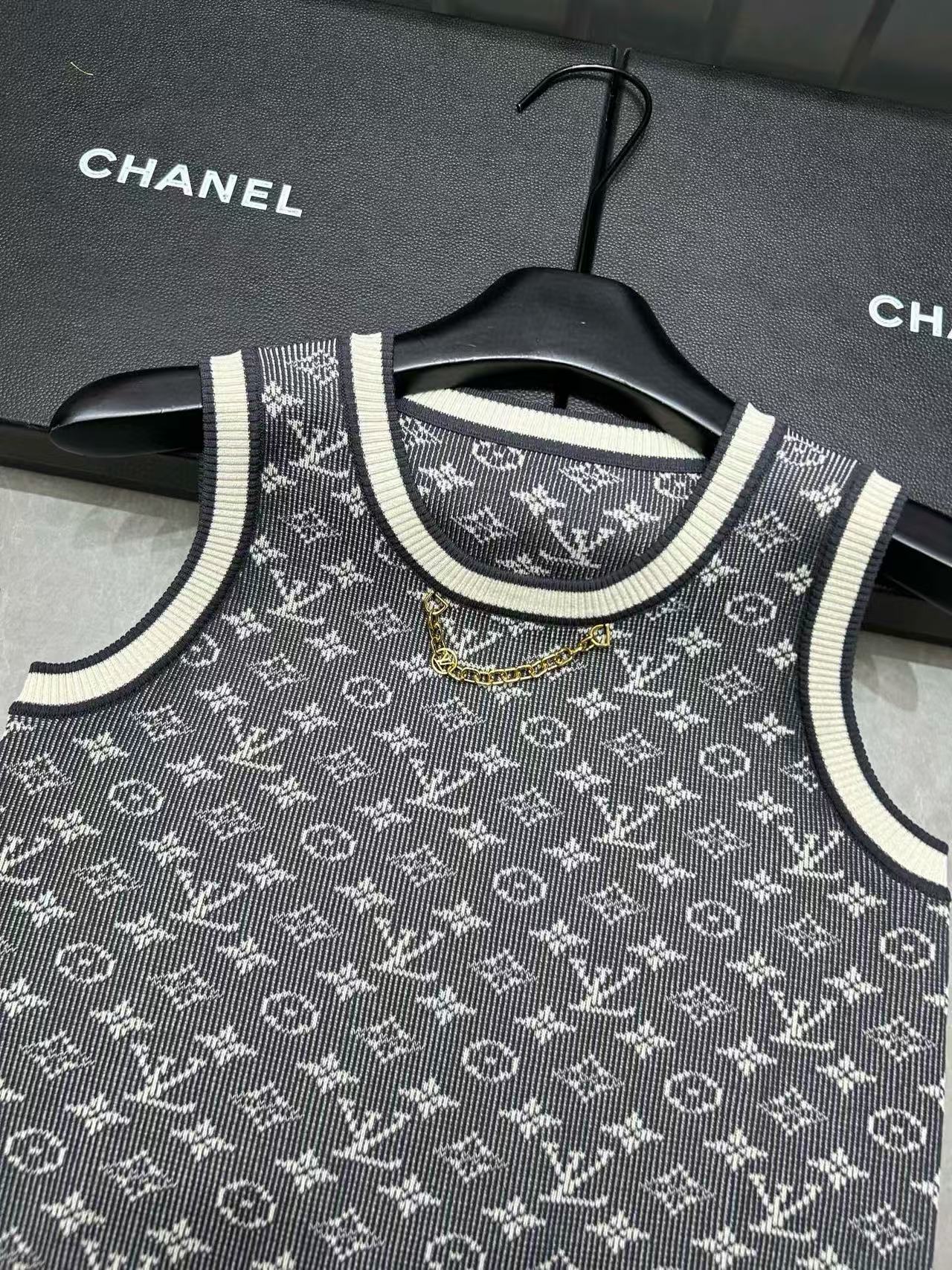 LVプリントウールベスト【50％割引+送料無料】