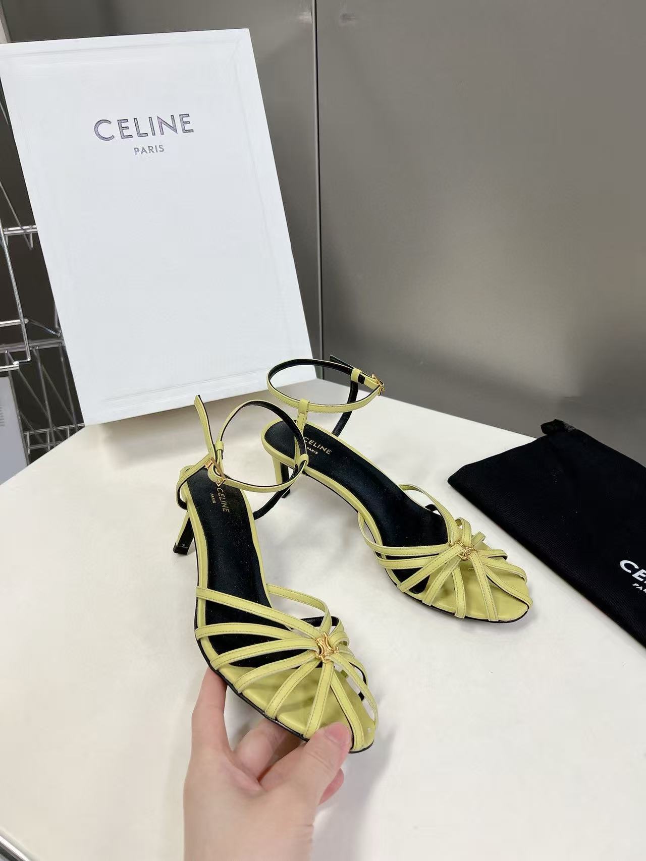 CEL1NEの高品質凱旋門サンダル【50％割引+送料無料】