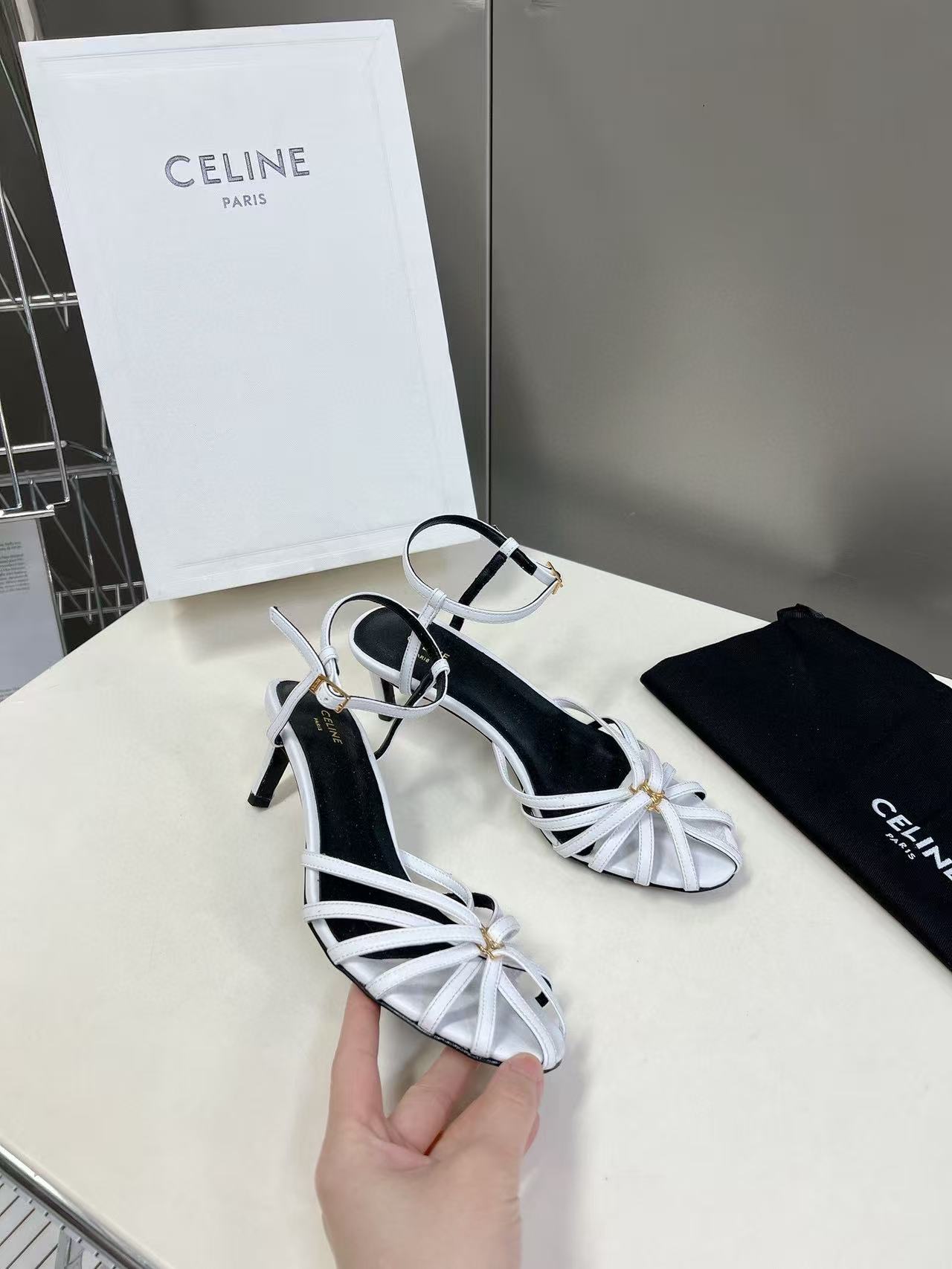 CEL1NEの高品質凱旋門サンダル【50％割引+送料無料】