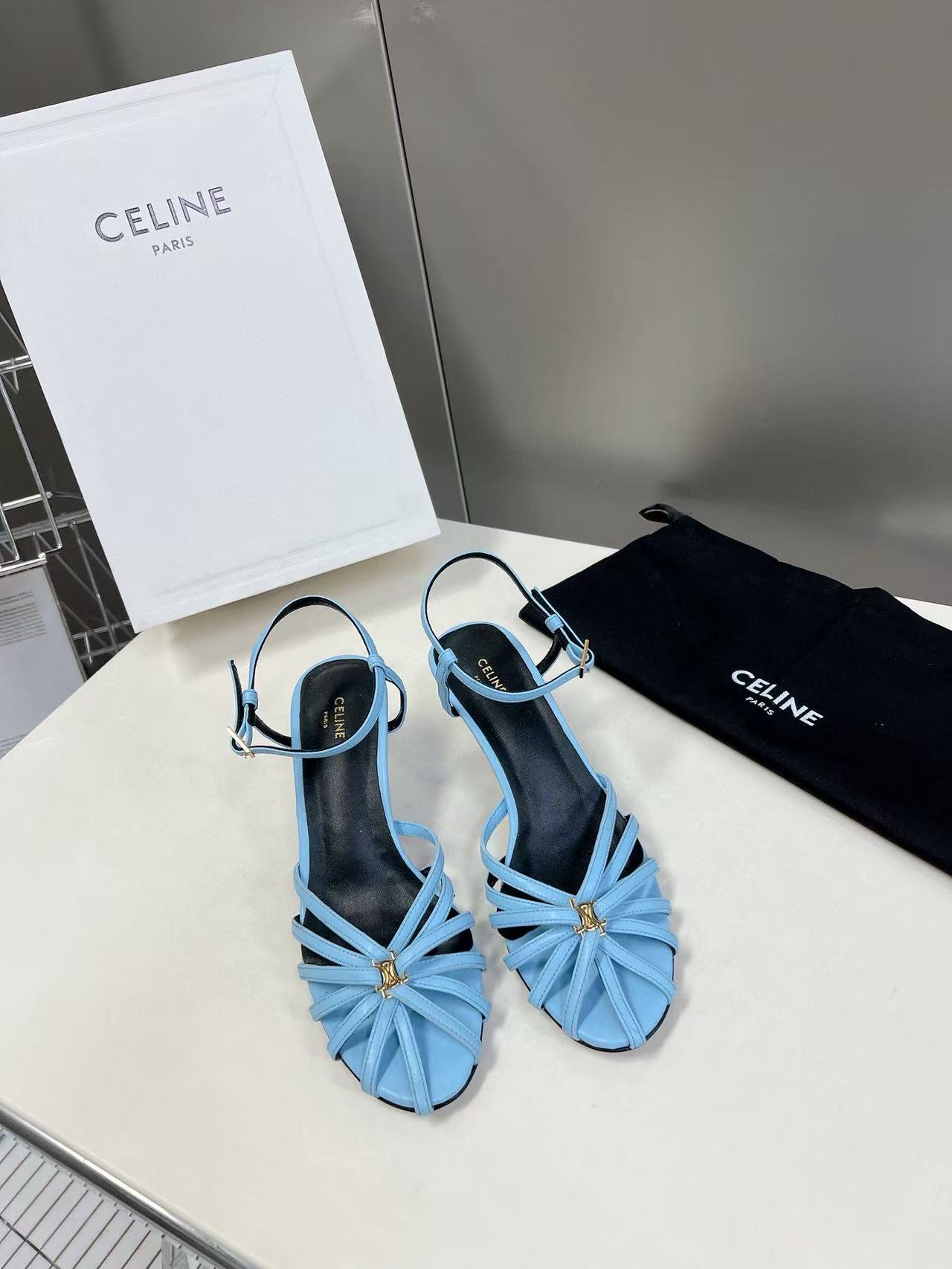 CEL1NEの高品質凱旋門サンダル【50％割引+送料無料】