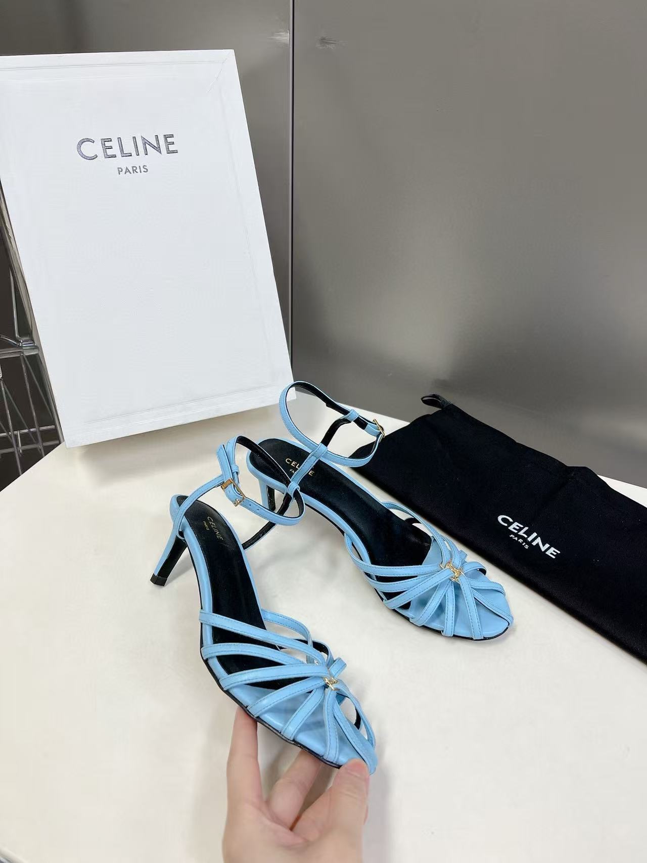 CEL1NEの高品質凱旋門サンダル【50％割引+送料無料】