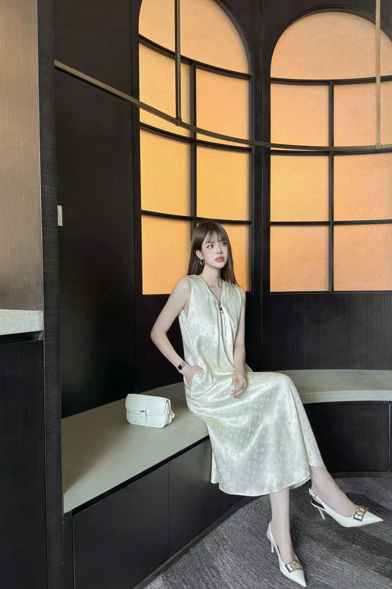 LVジャカードジッパーVネックドレス【50％割引+送料無料】