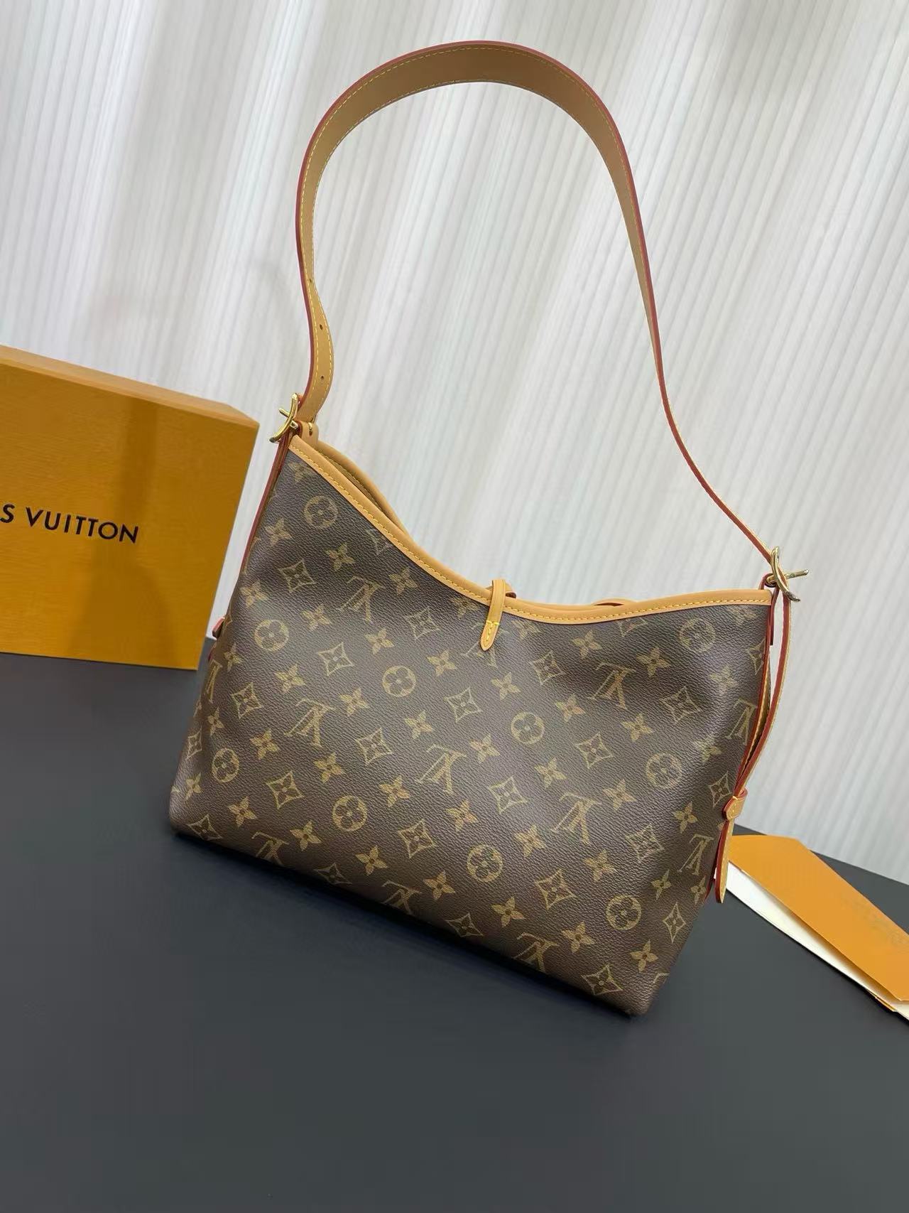 LVプリントのアンダーアームバッグ【50％割引+送料無料】