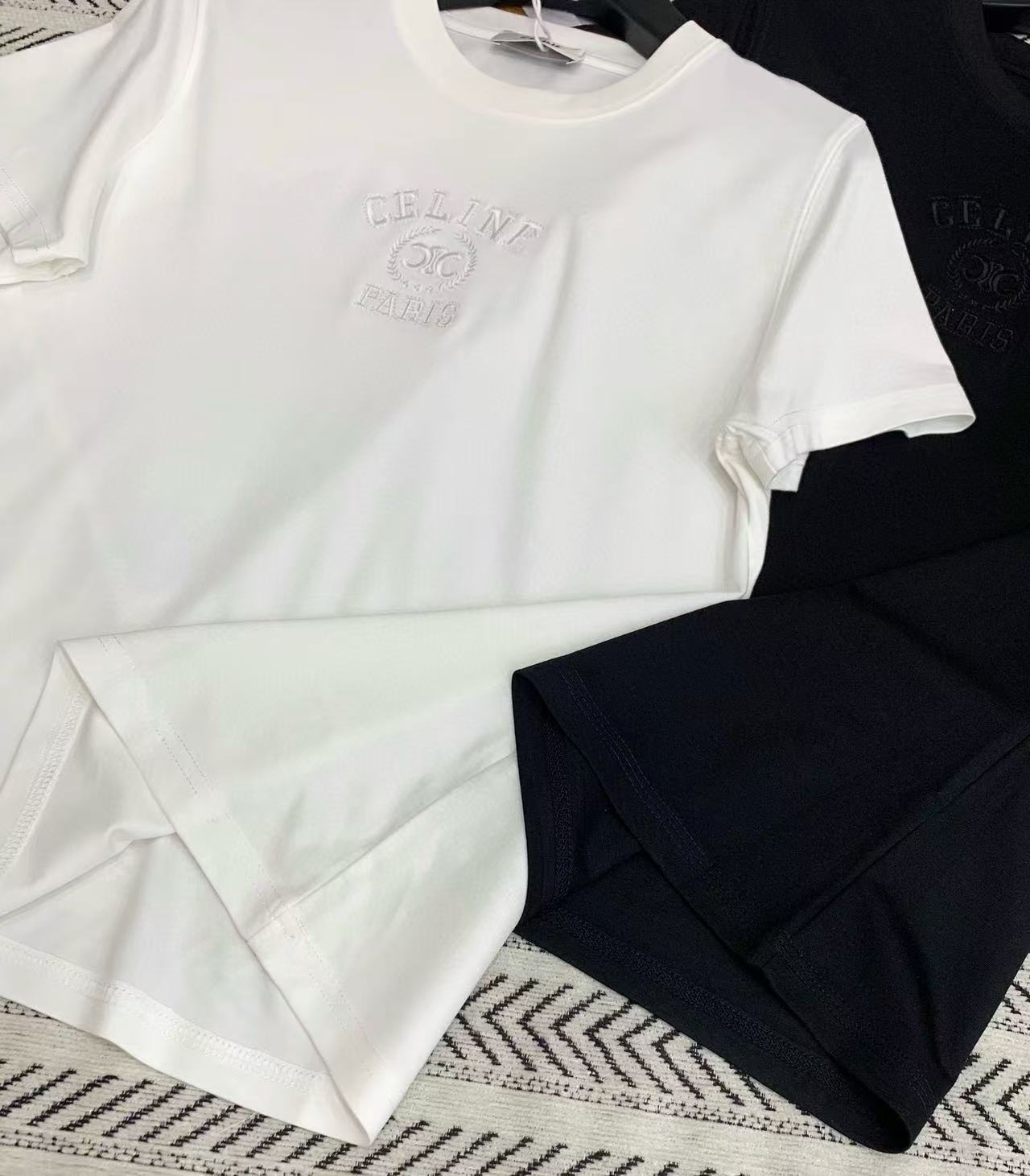 CEL1NE 刺繍レタリングTシャツ【50％割引+送料無料】