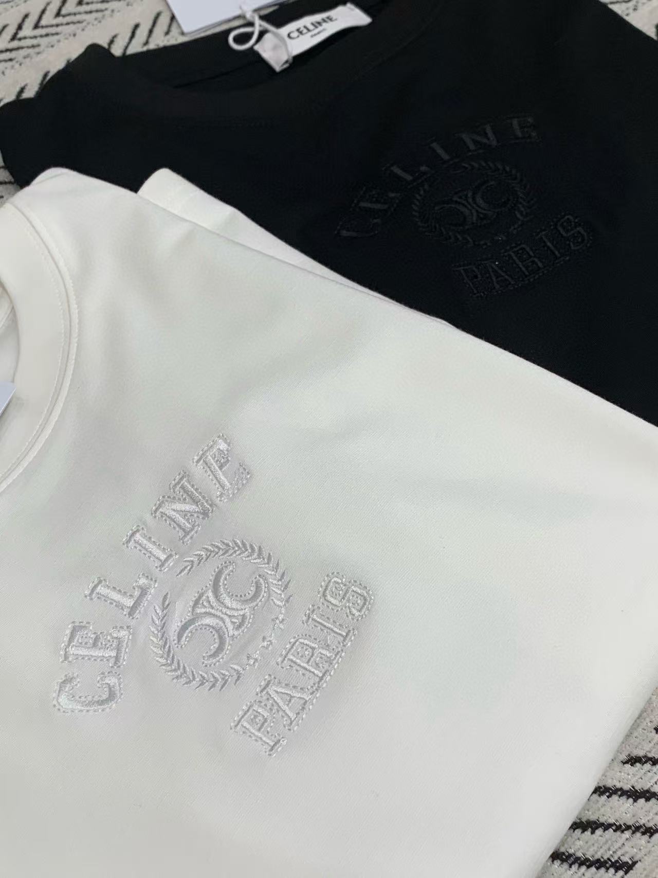 CEL1NE 刺繍レタリングTシャツ【50％割引+送料無料】