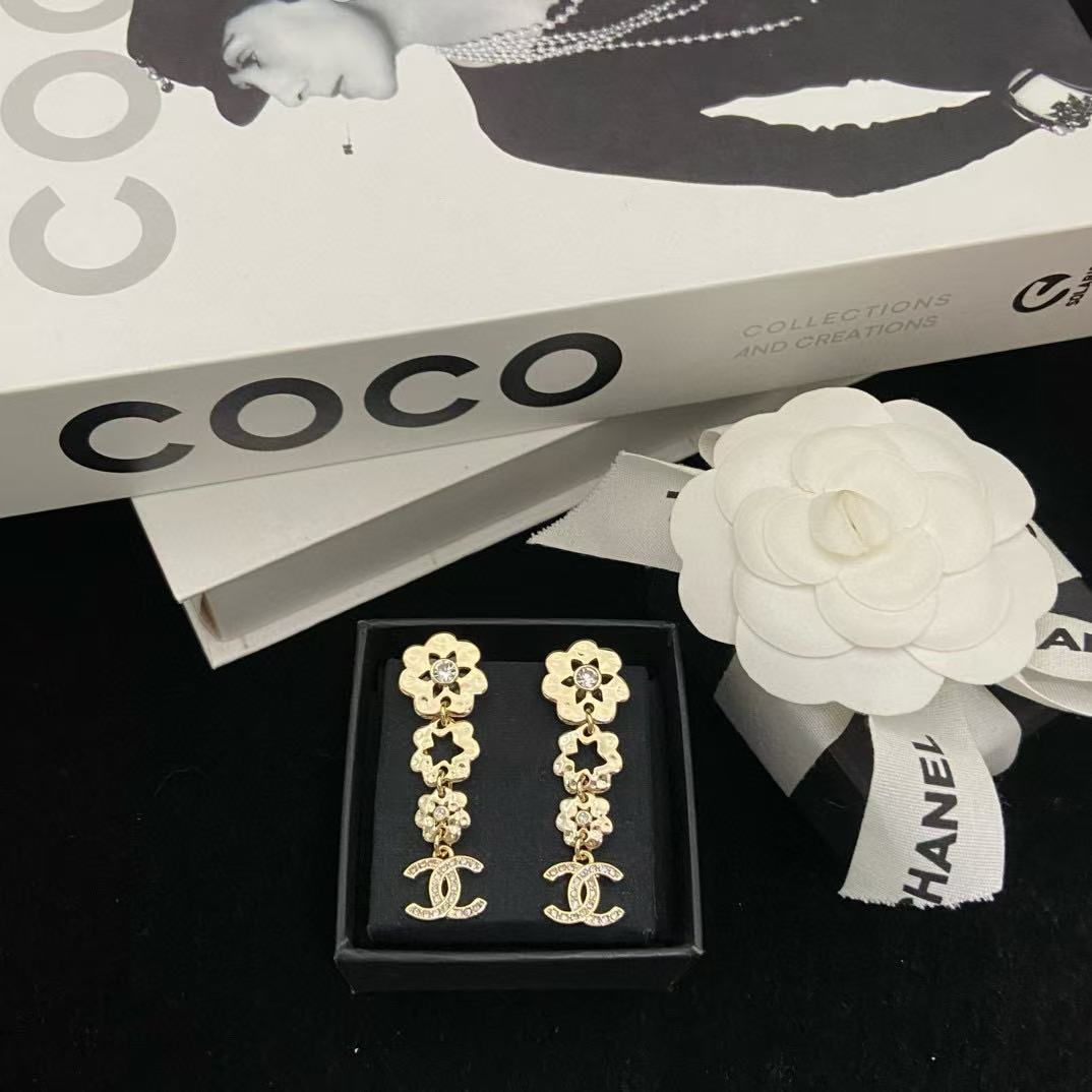 CHANE1 ダブルC タッセルイヤリング【50％割引+送料無料】