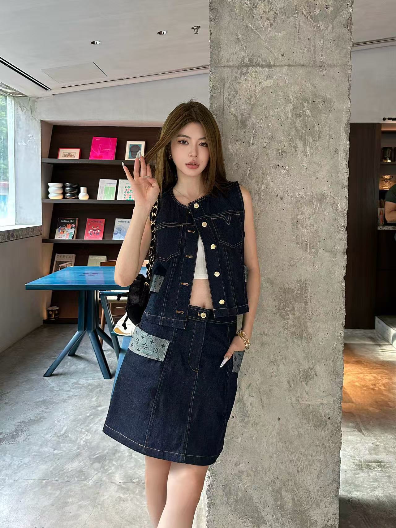 LVの高品質デニムベスト+スカートのツーピースセット【50％割引+送料無料】