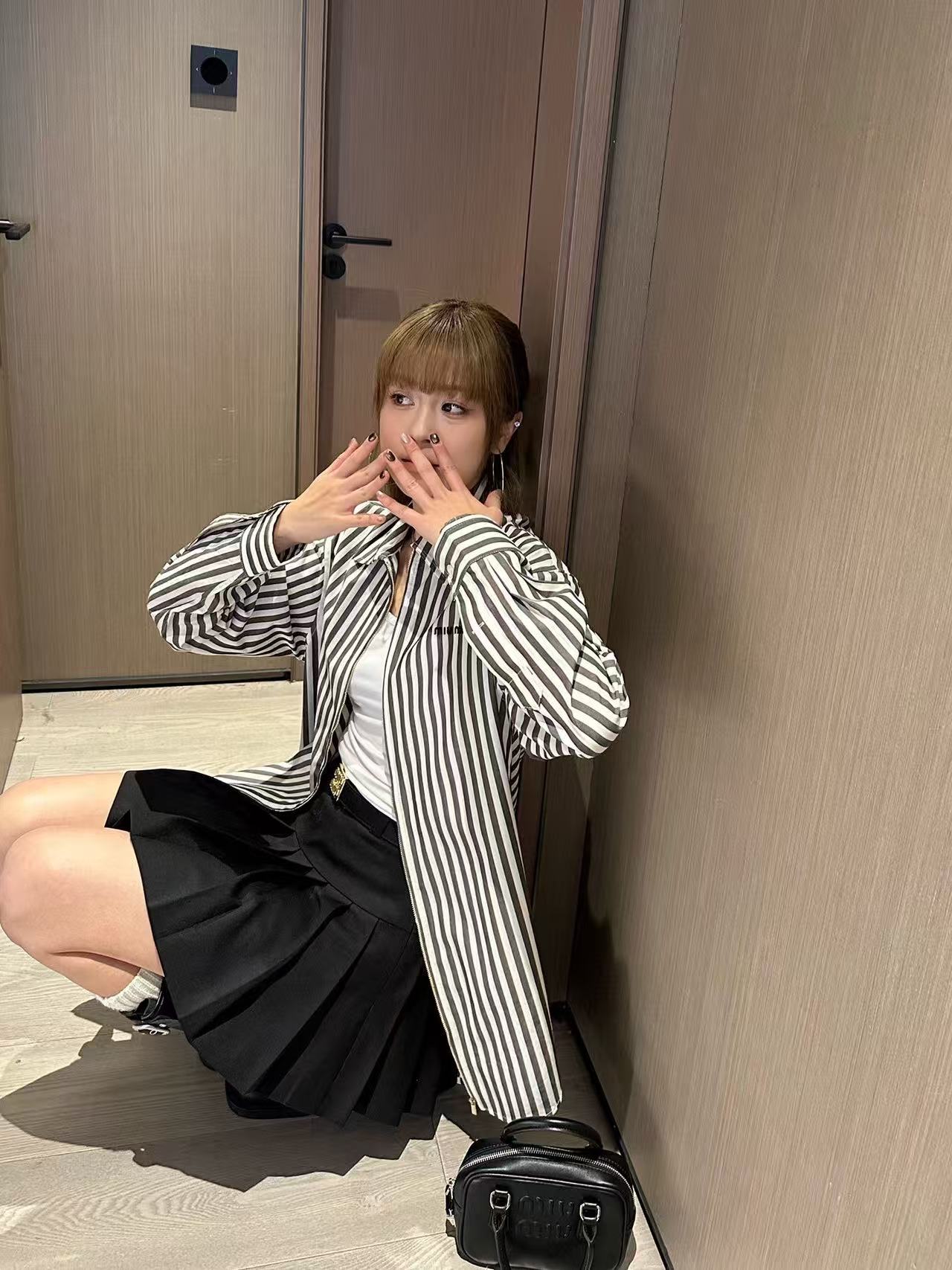 M1UM1U シンプルストライプシャツ【50％割引+送料無料】