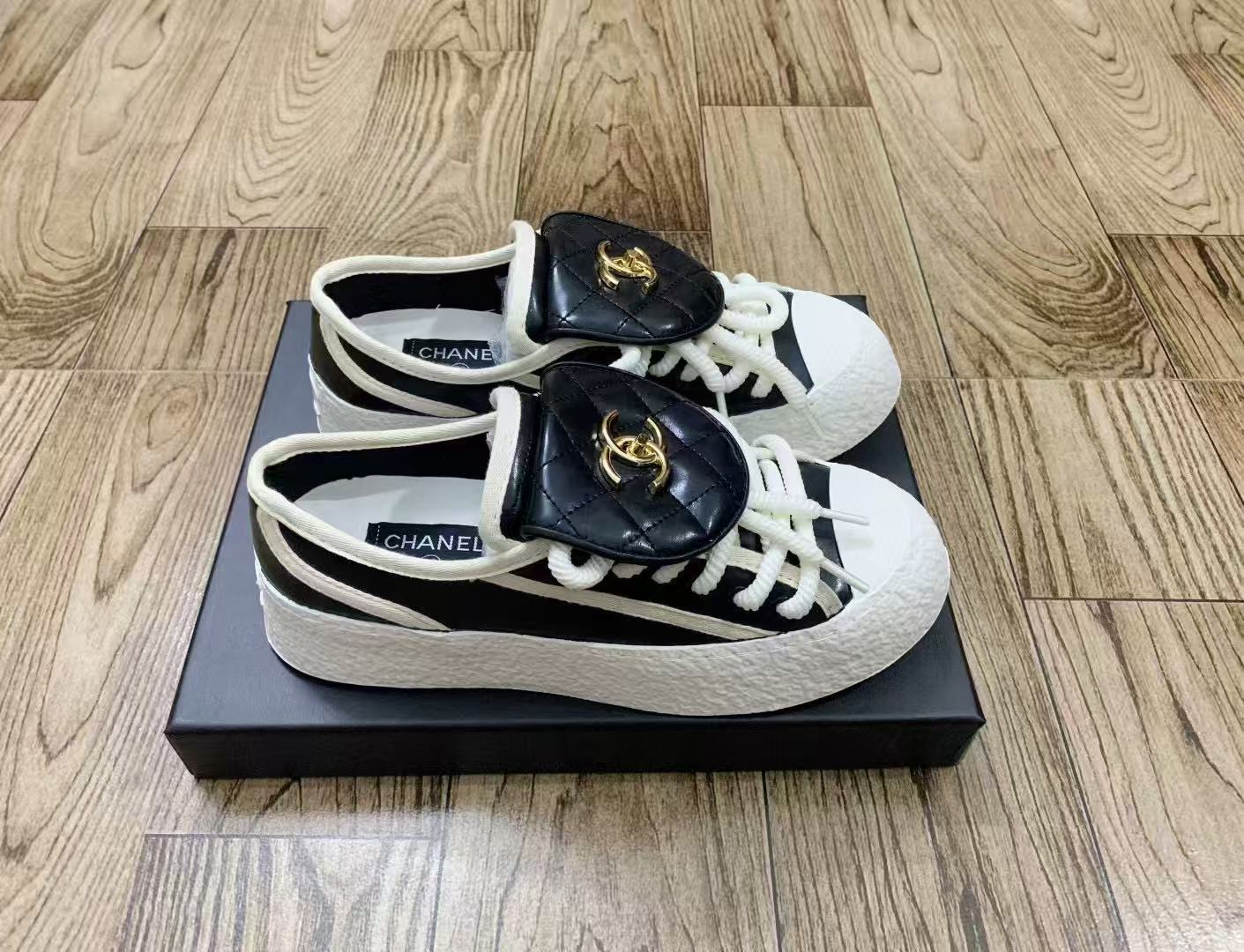 CHANE 1 ダブルC ブラック&ホワイト カジュアルシューズ【50%割引+送料無料】