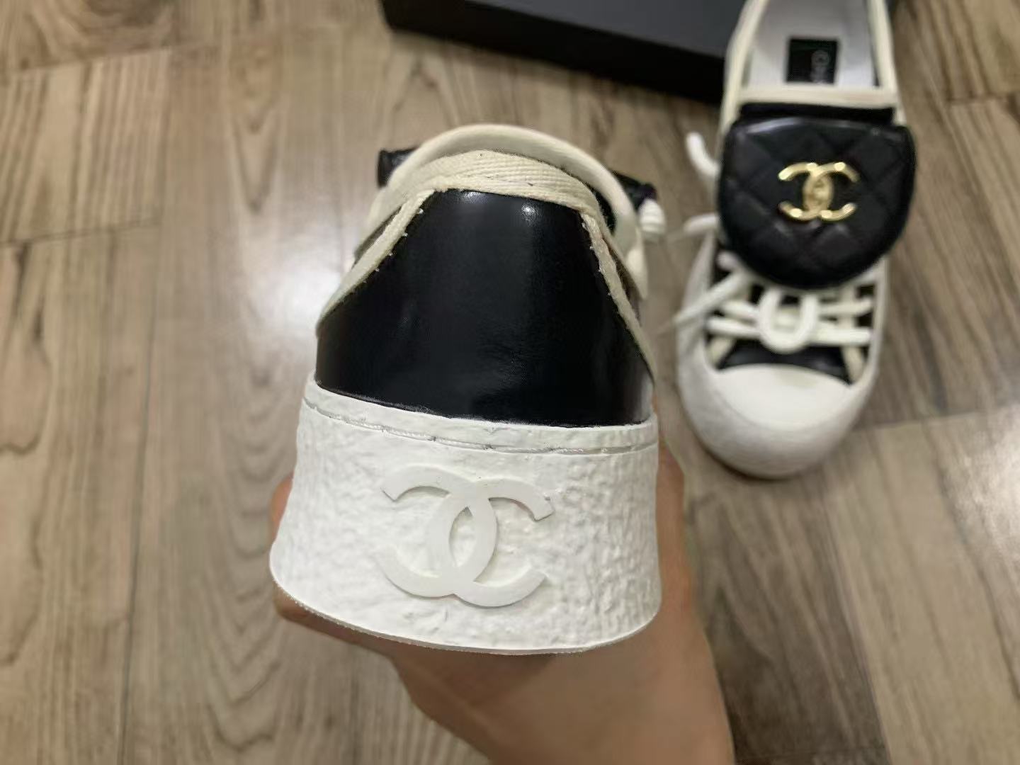 CHANE 1 ダブルC ブラック&ホワイト カジュアルシューズ【50%割引+送料無料】