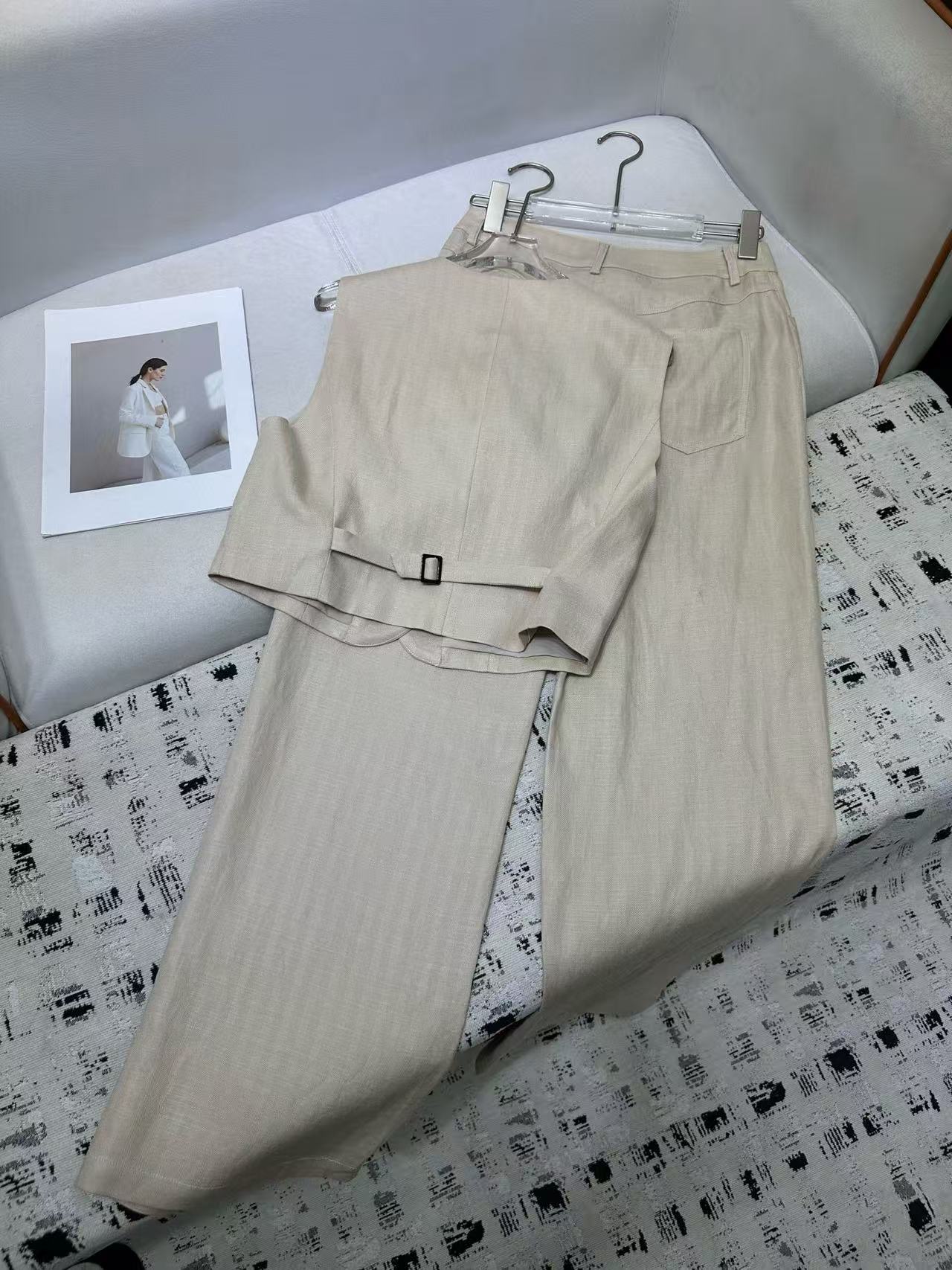 M1UM1U 高品質 ノースリーブベスト + パンツ ツーピースセット【50％割引+送料無料】