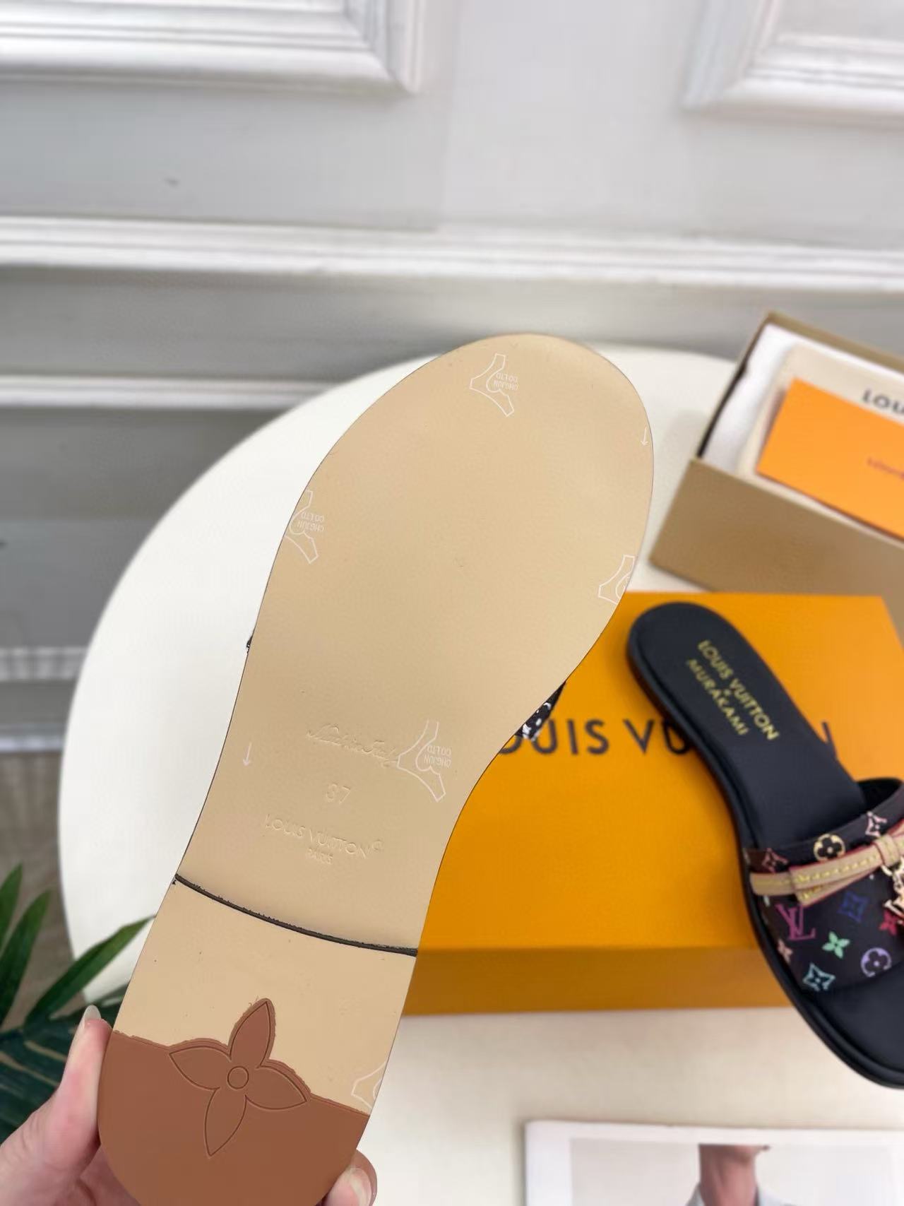 LVの高品質チェリープリントスリッパ【50％割引+送料無料】