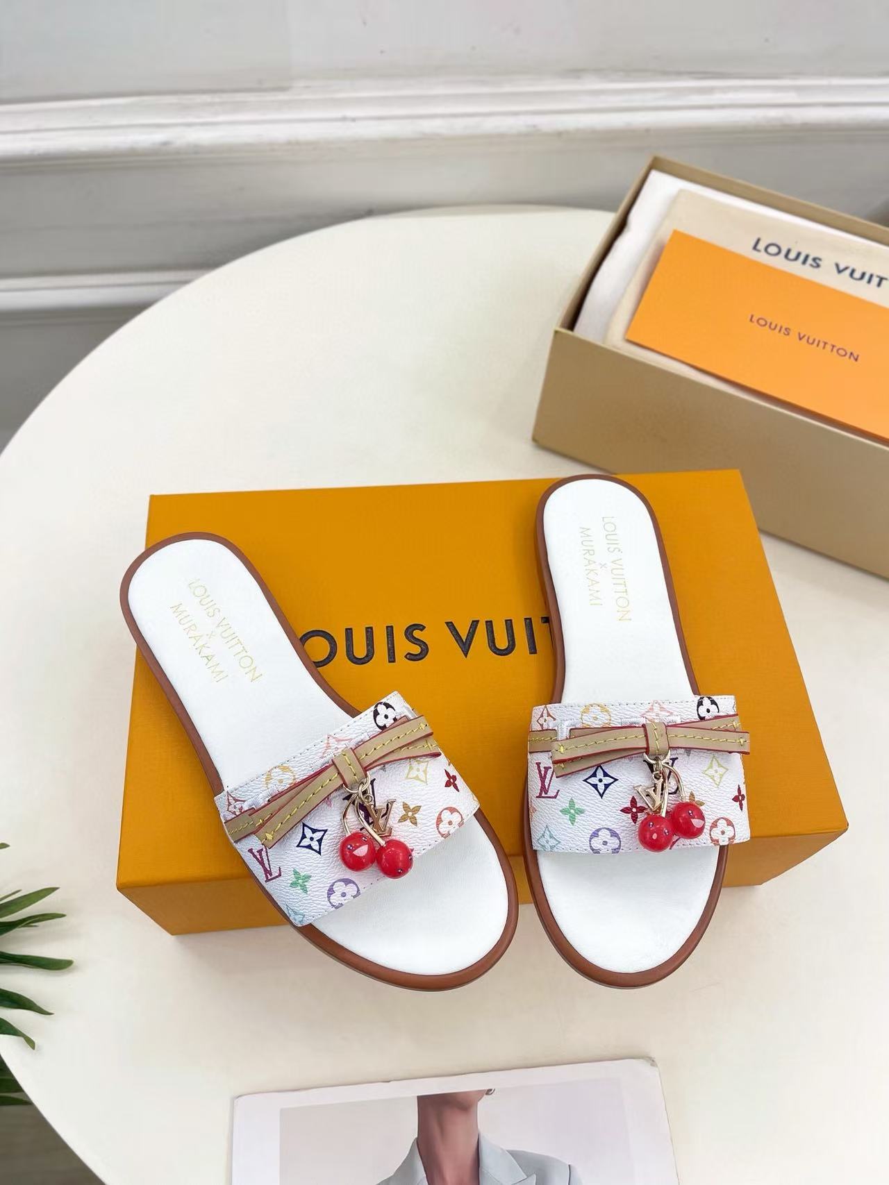 LVの高品質チェリープリントスリッパ【50％割引+送料無料】