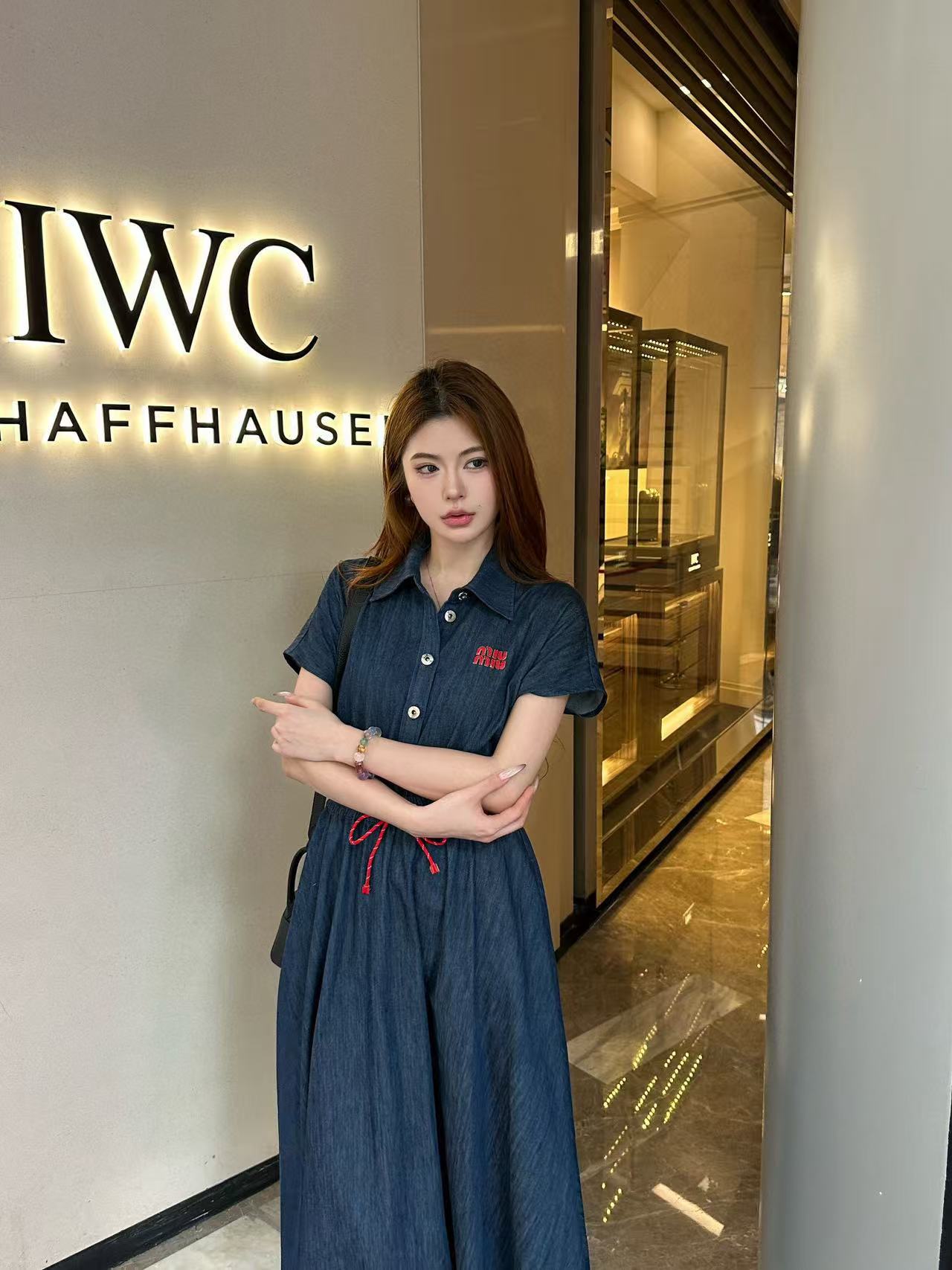 M1UM1U シンプルレースアップデニムドレス【50％割引+送料無料】