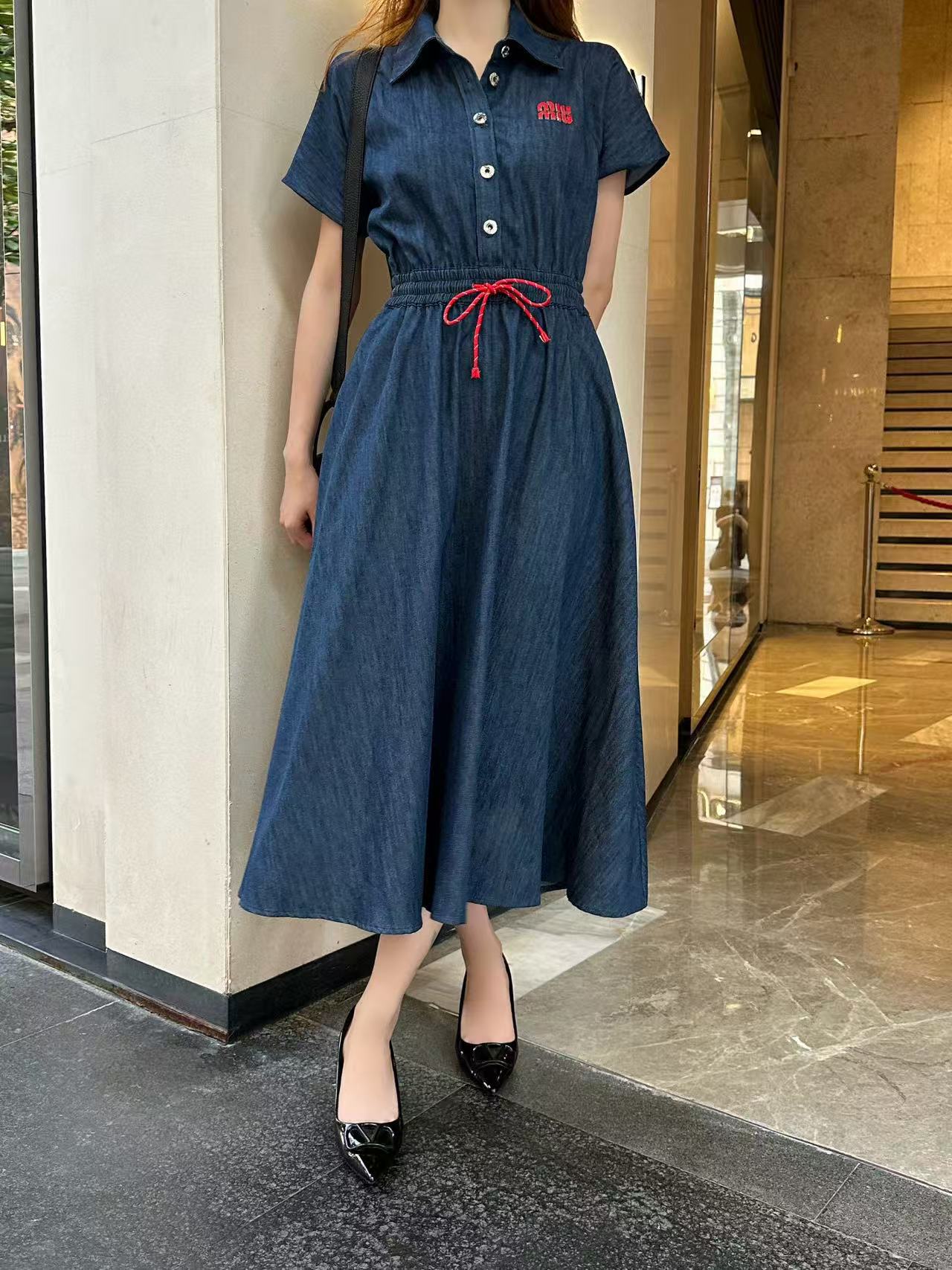 M1UM1U シンプルレースアップデニムドレス【50％割引+送料無料】