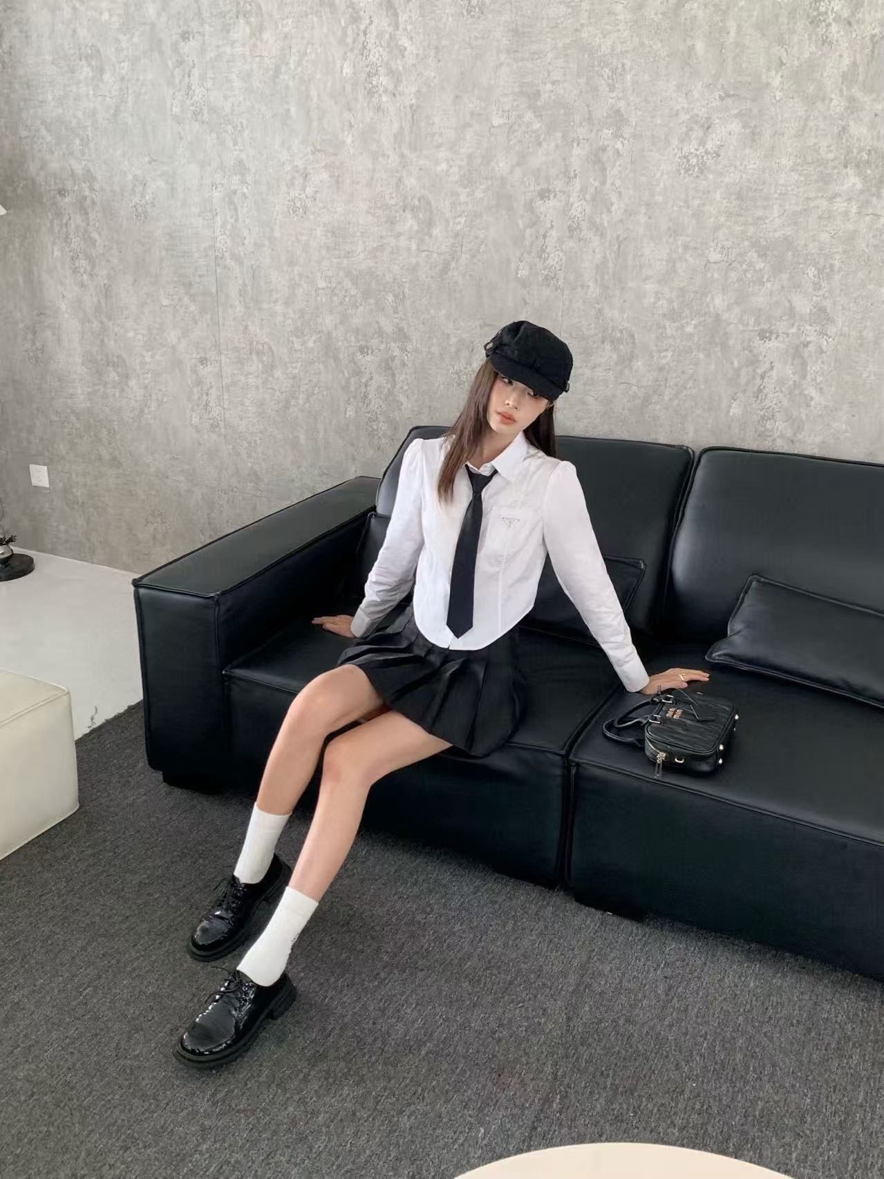 PR4DA トライアングルロゴ タイシャツ【50％割引+送料無料】