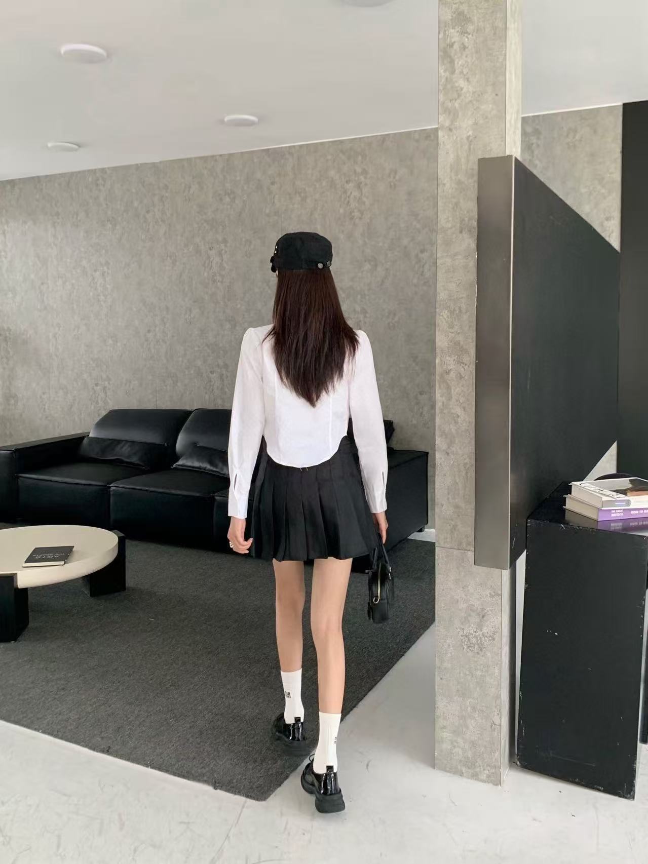 PR4DA トライアングルロゴ タイシャツ【50％割引+送料無料】