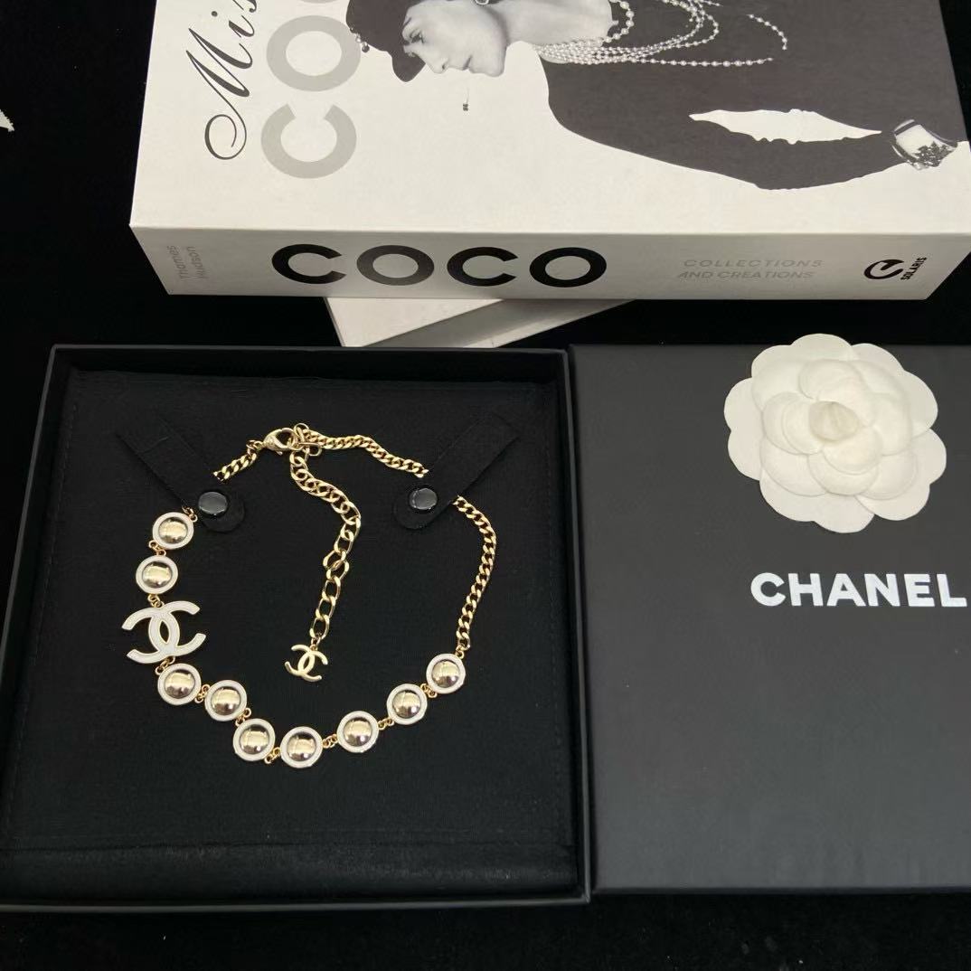 CHANE1 ダブルC ホワイトエナメルネックレス【50％割引+送料無料】