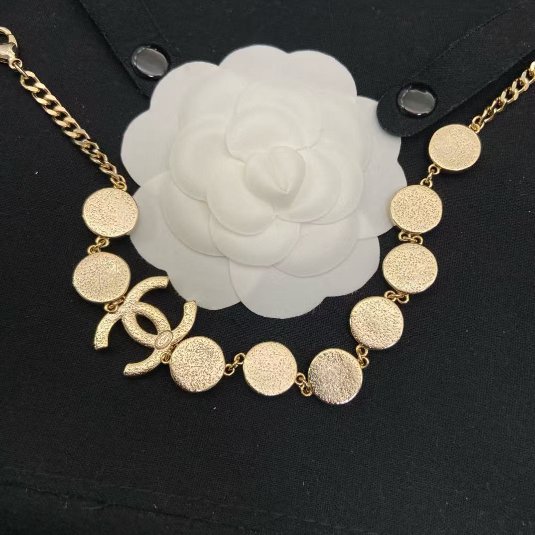 CHANE1 ダブルC ホワイトエナメルネックレス【50％割引+送料無料】