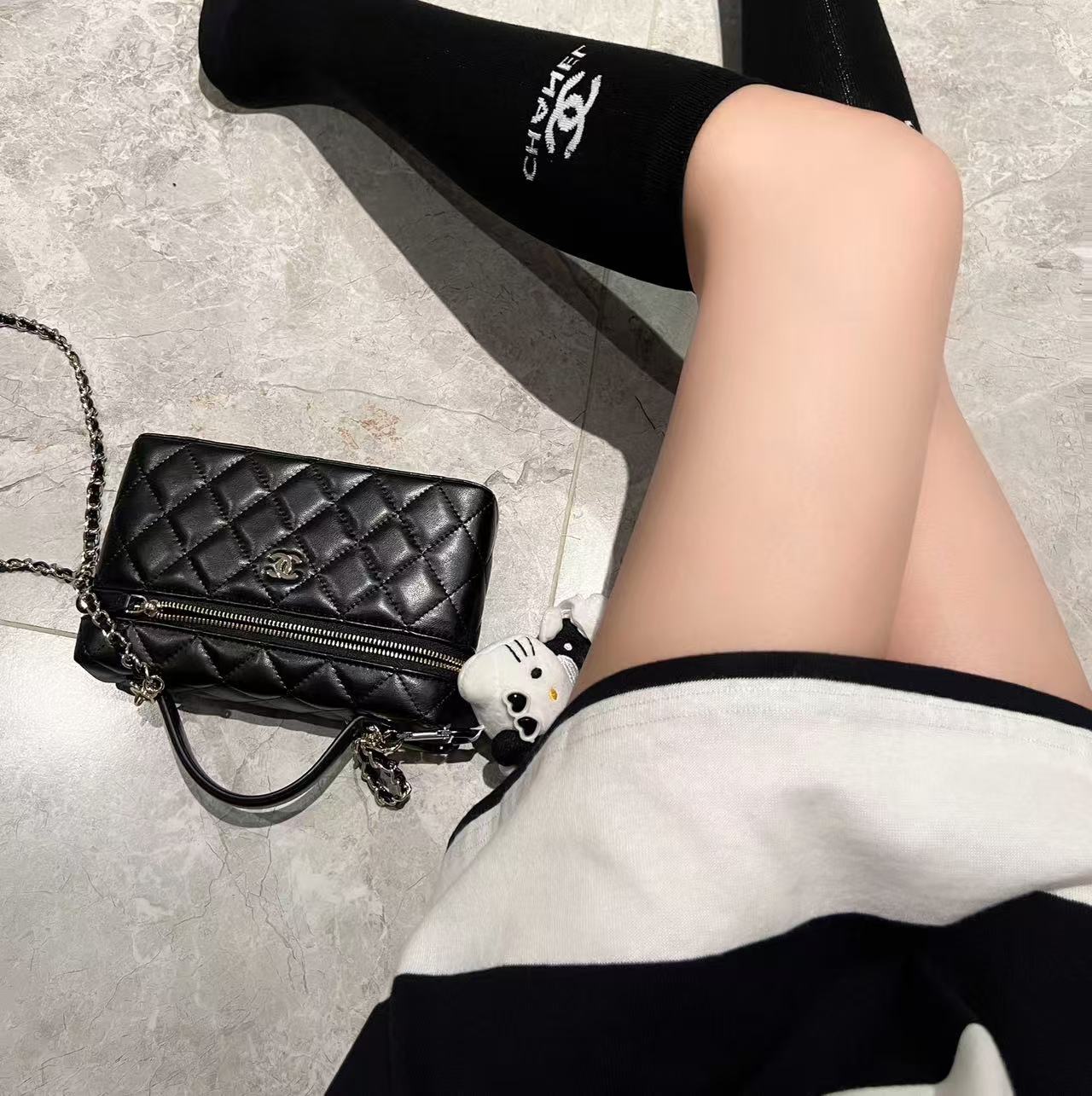 CHANE1 ブラック＆ホワイト ダブルC Tシャツ【50％割引+送料無料】