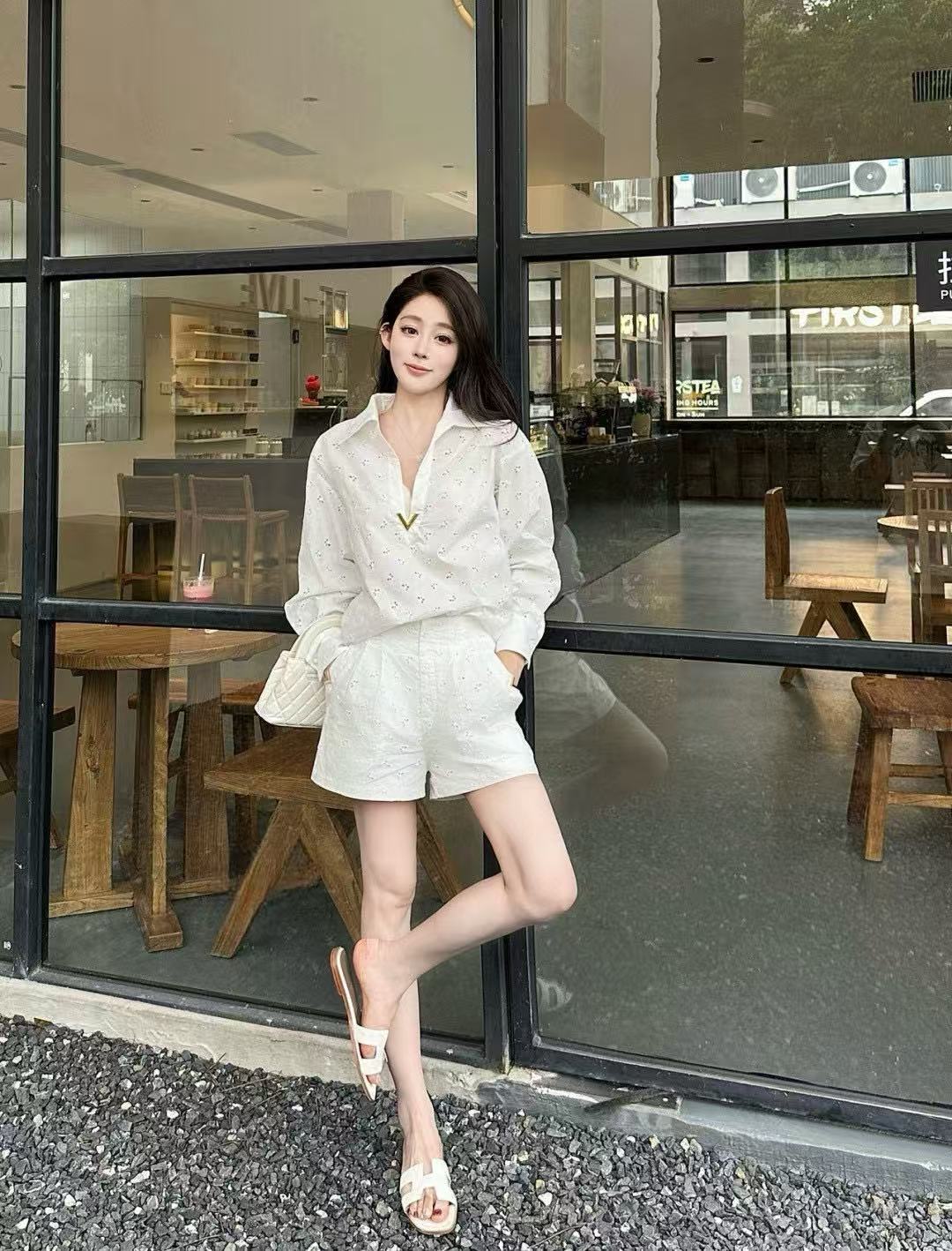 VALENT1NO 中空刺繍 Vネックスーツ【50％割引+送料無料】