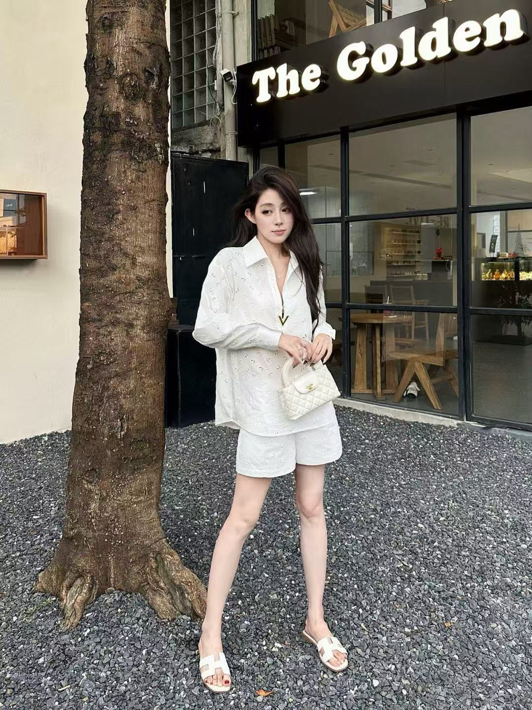 VALENT1NO 中空刺繍 Vネックスーツ【50％割引+送料無料】