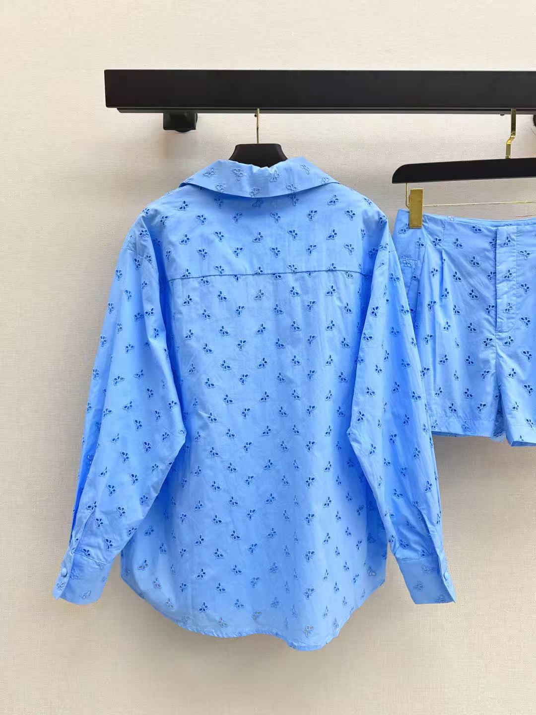 VALENT1NO 中空刺繍 Vネックスーツ【50％割引+送料無料】