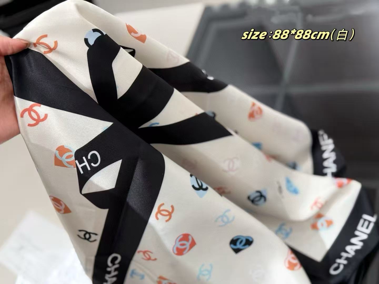 CHANE1 ダブルC フルロゴ シルクスカーフ【50％割引+送料無料】