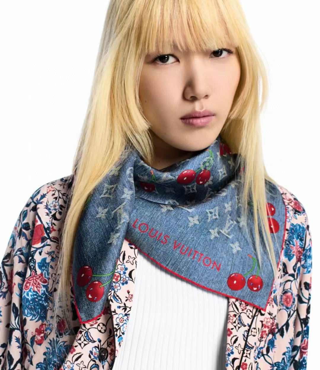 LVプリントのチェリースカーフ【50％割引+送料無料】